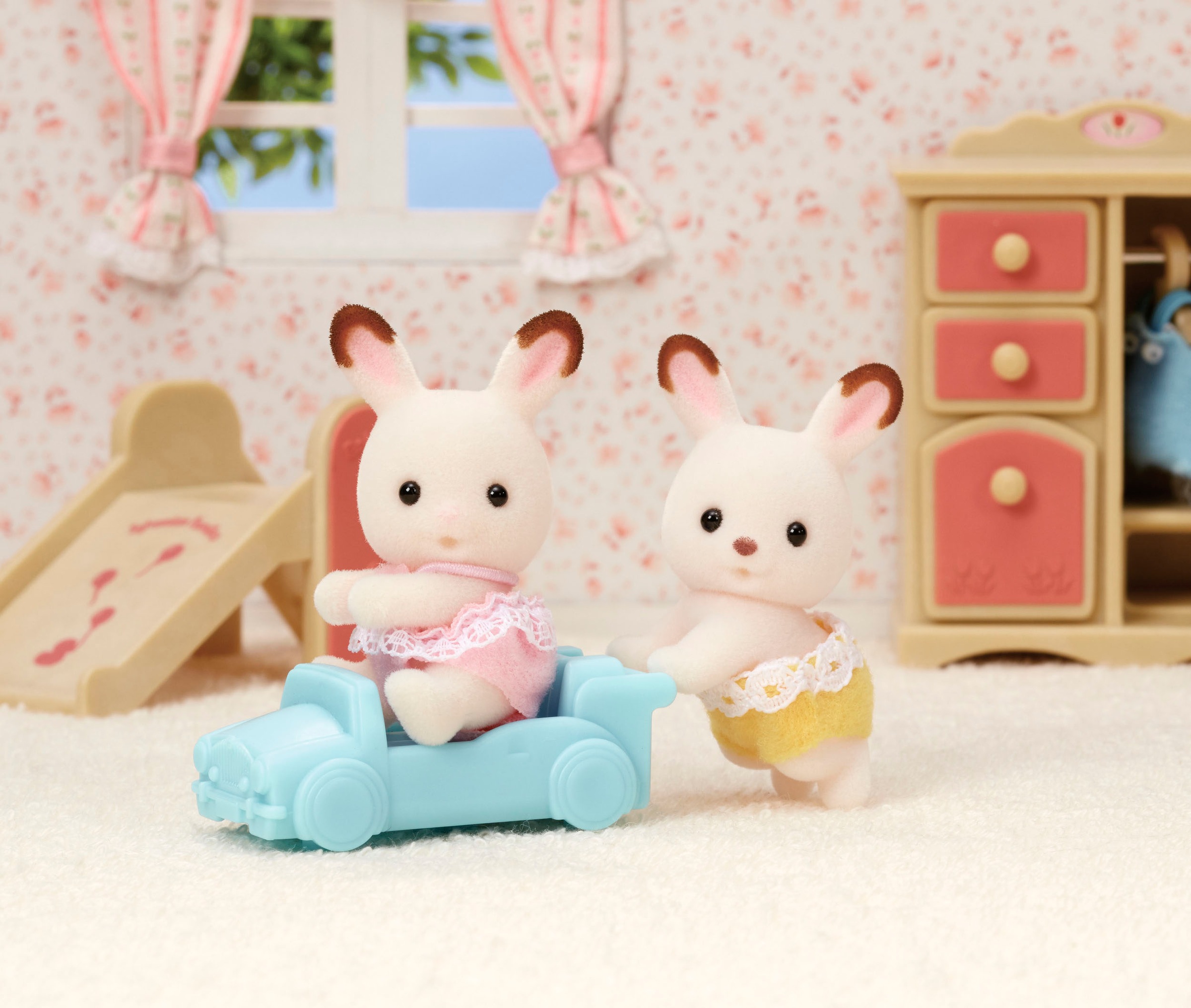 Sylvanian Families Spielfigur »Schokoladenhasen Zwillinge (5420)«