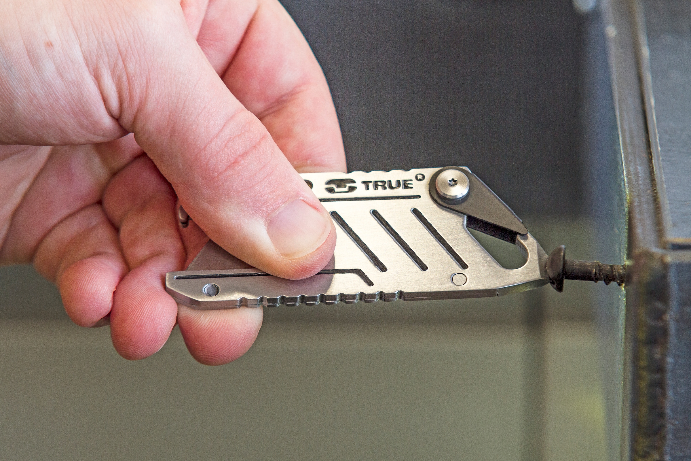 TRUE Cutter »BOX CUTTER«, integr. Flaschenöffner