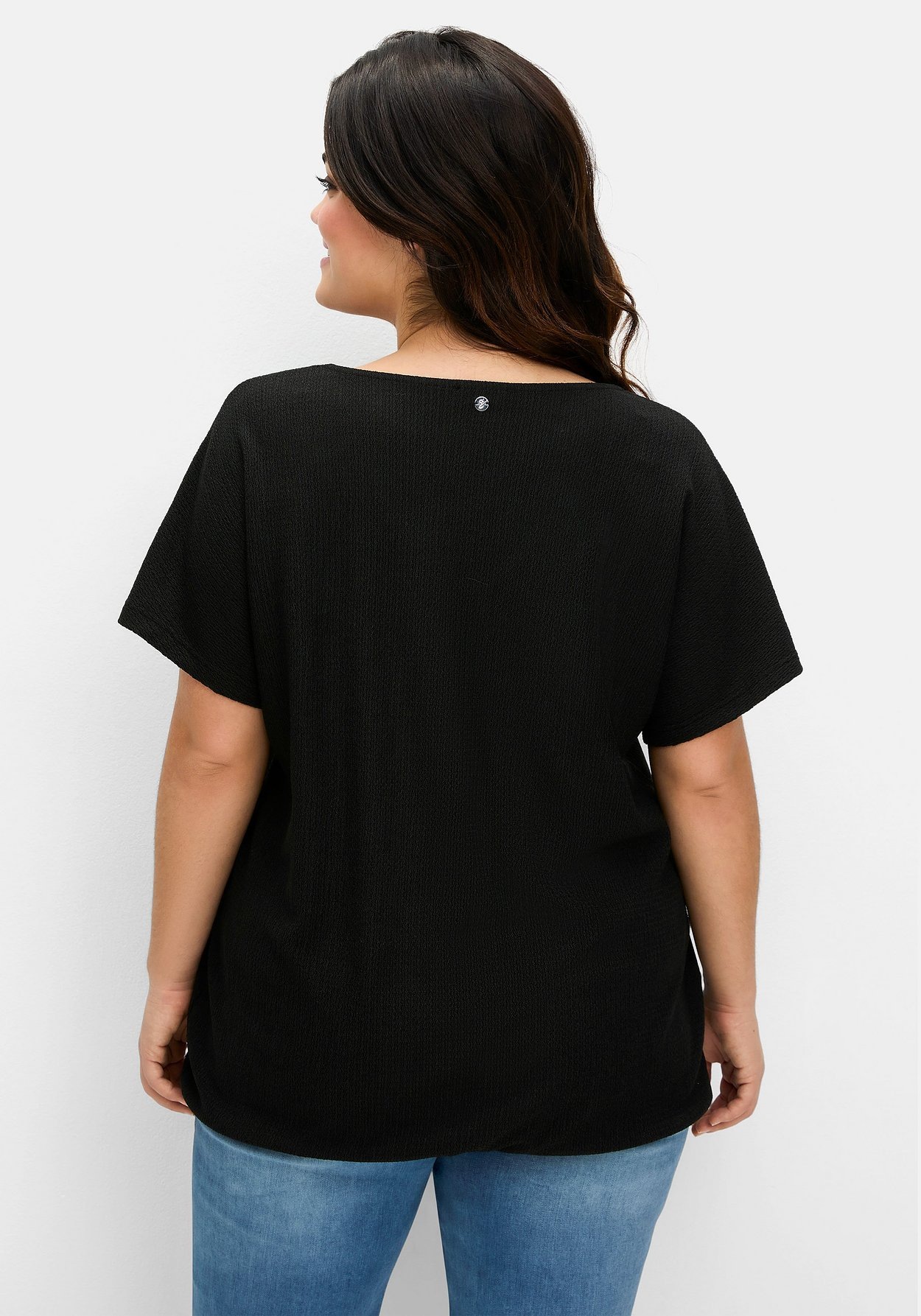 Sheego T-Shirt »Shirt aus Struktur-Jersey, mit Gummizugsaum«