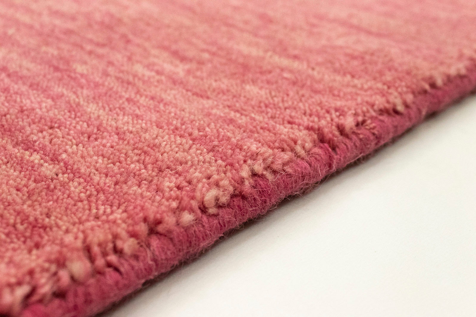 morgenland Wollteppich »Uni - Gabbeh Teppich - Softy«, rechteckig, 1,6 mm Höhe, Gabbeh Optik, Uni Farben, reine Wolle, sehr weicher Flor, Wohnzimmer
