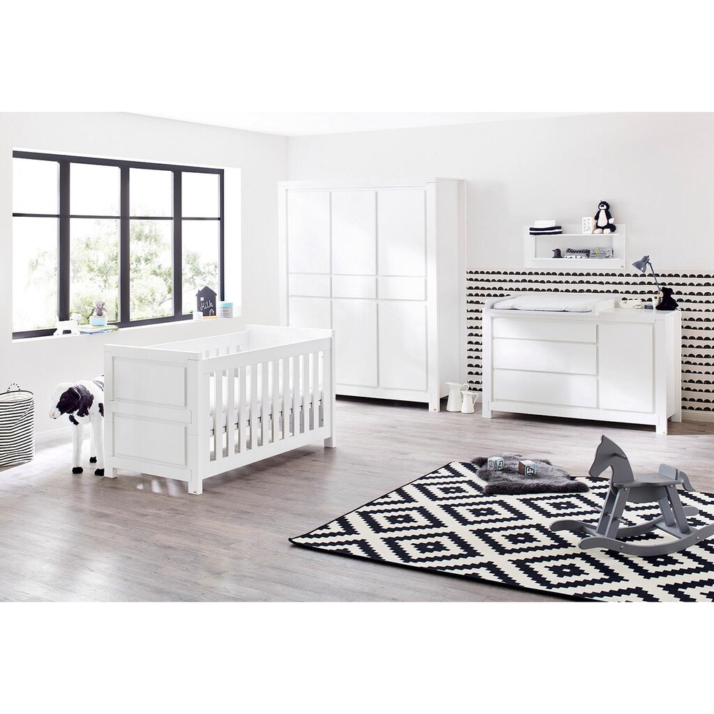 Pinolino® Babyzimmer-Komplettset »Milk«, (Set, 3 St.), extrabreit groß; mit Kinderbett, Schrank und Wickelkommode