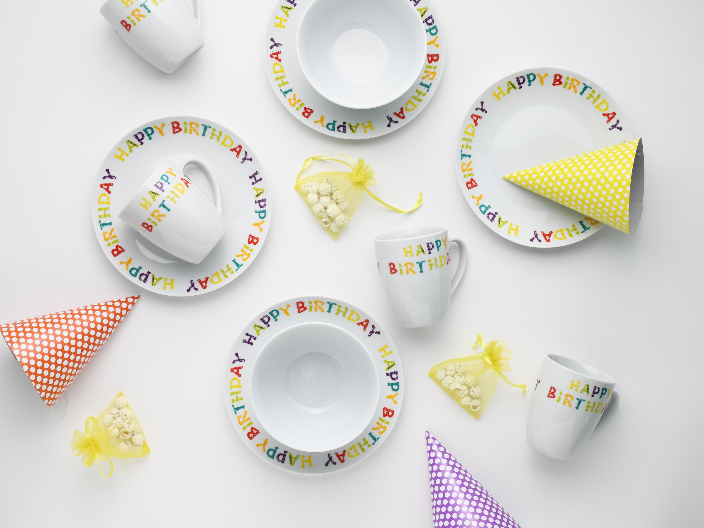 CreaTable Frühstücks-Geschirrset »Happy Birthday, Frühstücksset 12-tlg.« Fröhliches buntes Geschirr, Für alle Geburtstagsfeierlichkeiten