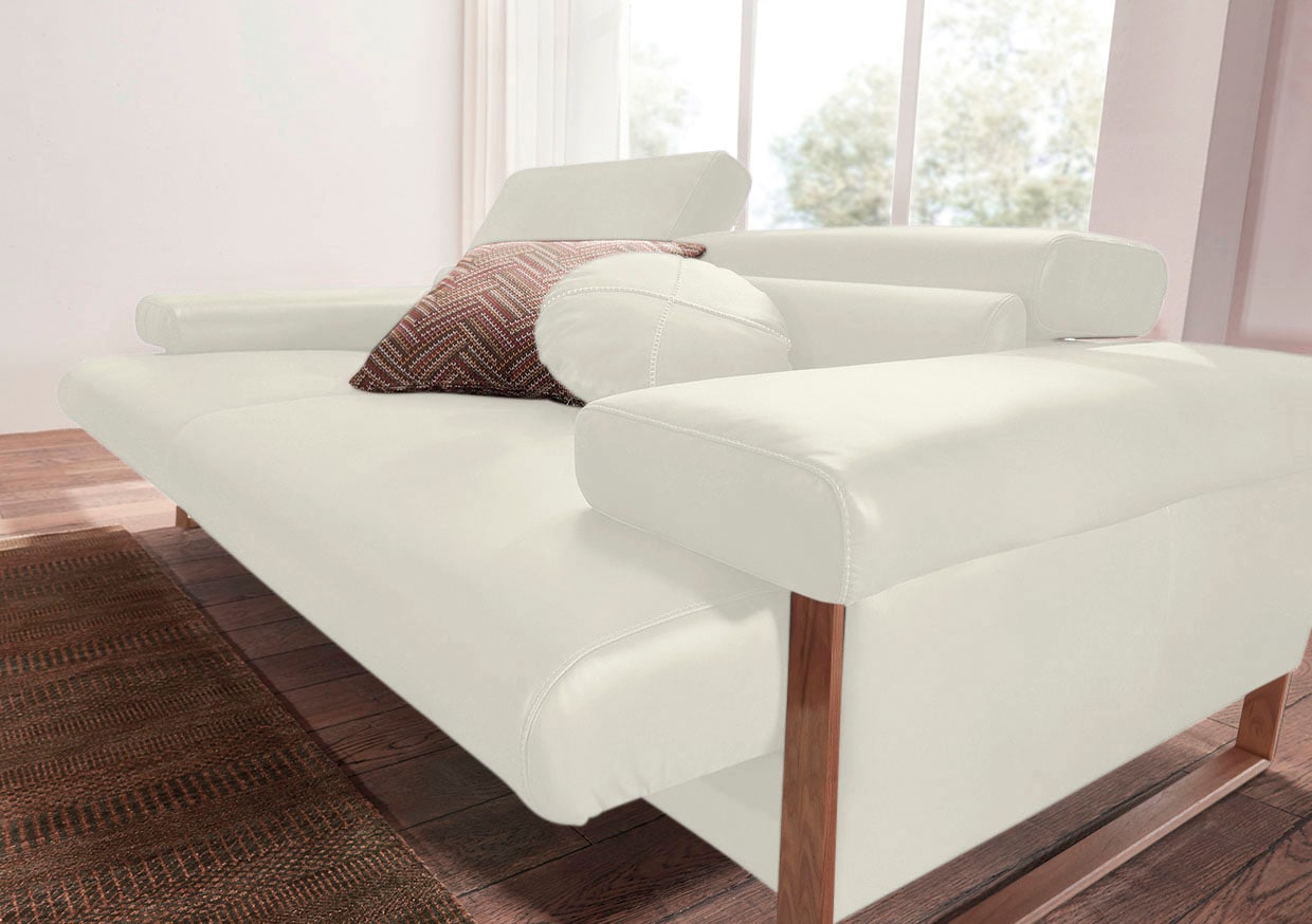 W.SCHILLIG 2,5-Sitzer »finn«, German Design Award 2016, Fußgestell Nussbaum natur, Breite 230 cm