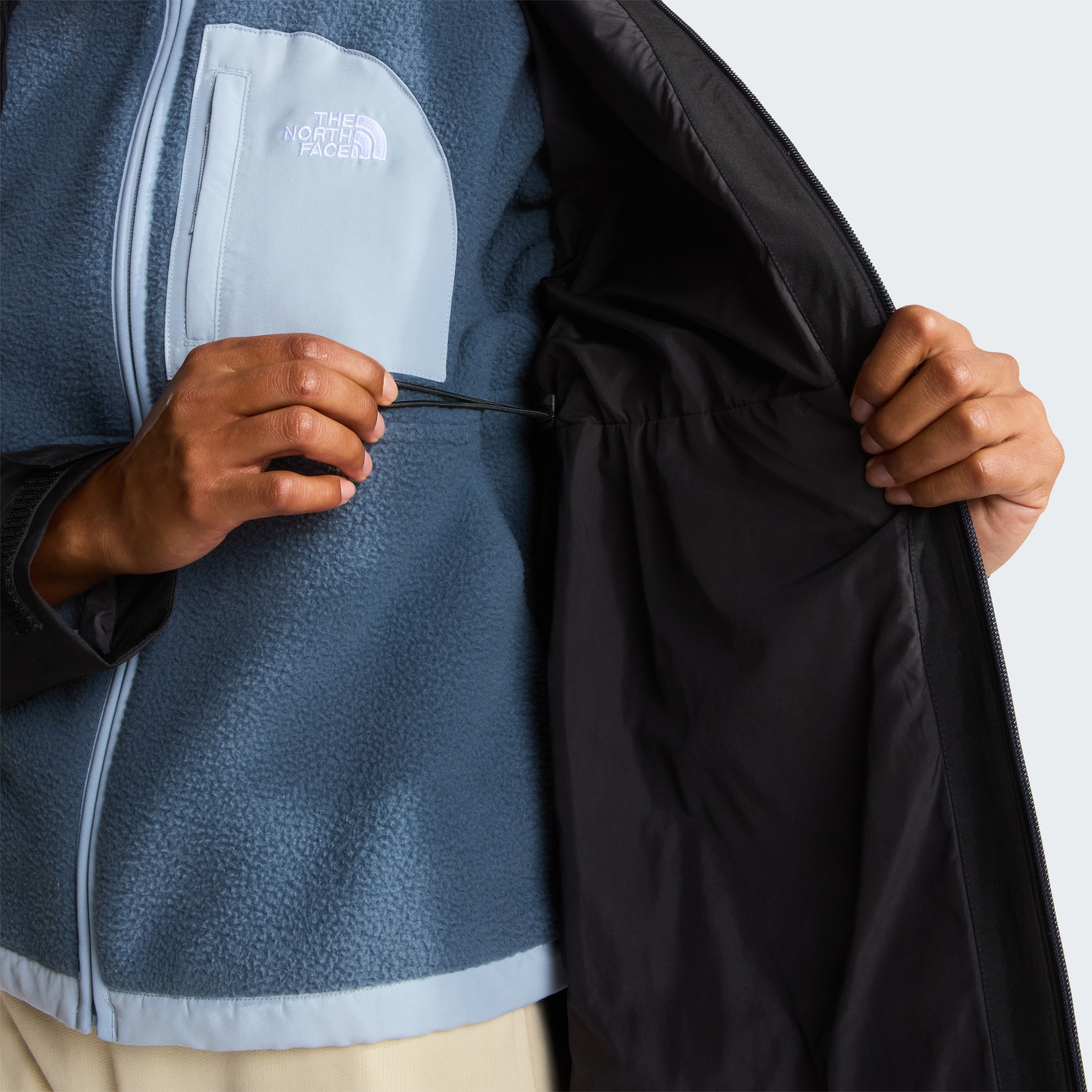 The North Face Funktionsmantel »W DRYVENT MONO BEDRETTO PARKA« 1 wasserdicht, winddicht, isolierend, sportlicher Stil