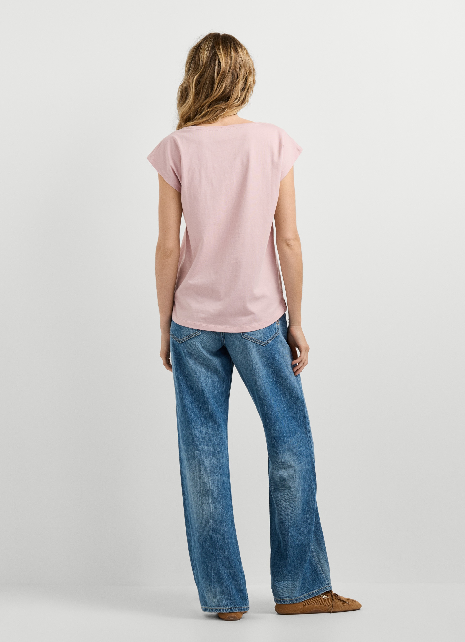 Pepe Jeans T-Shirt »CLOE« mit V-Ausschnitt, Logostickerei
