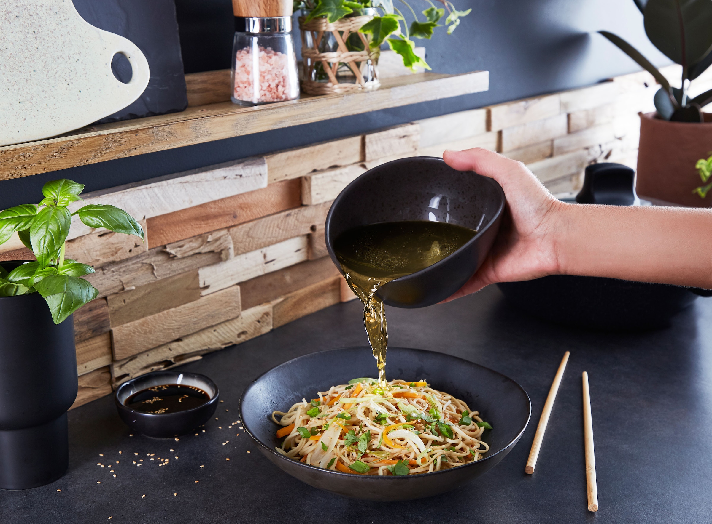 Tefal Wok »Black Stone«, Aluminium, (1 tlg.), Aluminium, Mineralia Antihaft, Thermo-Signal, alle Herdarten,Induktion