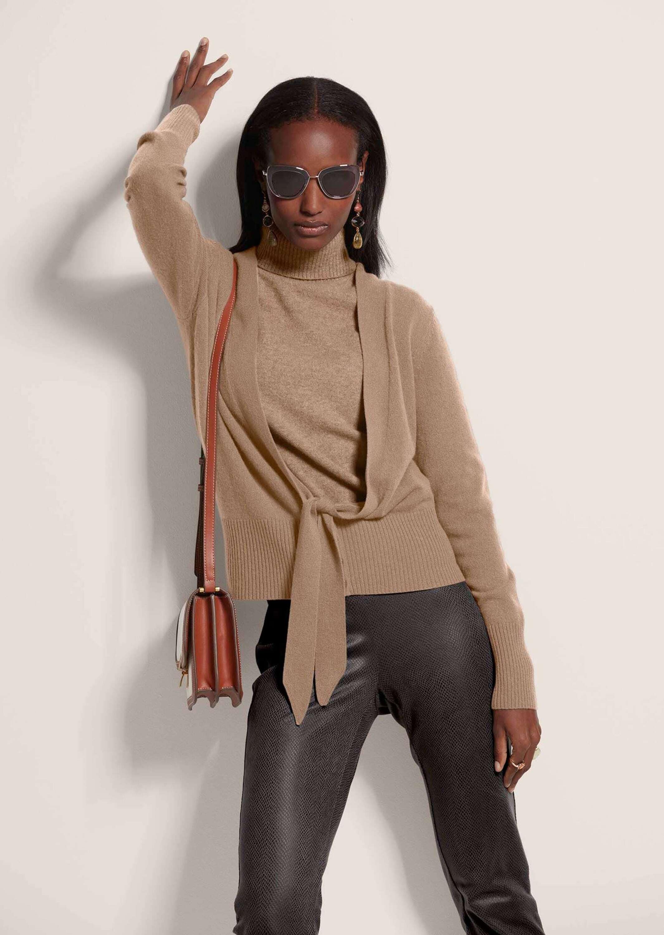 MADELEINE Strickjacke »Strickjacke Kaschmirstrickjacke mit V-Ausschnitt«