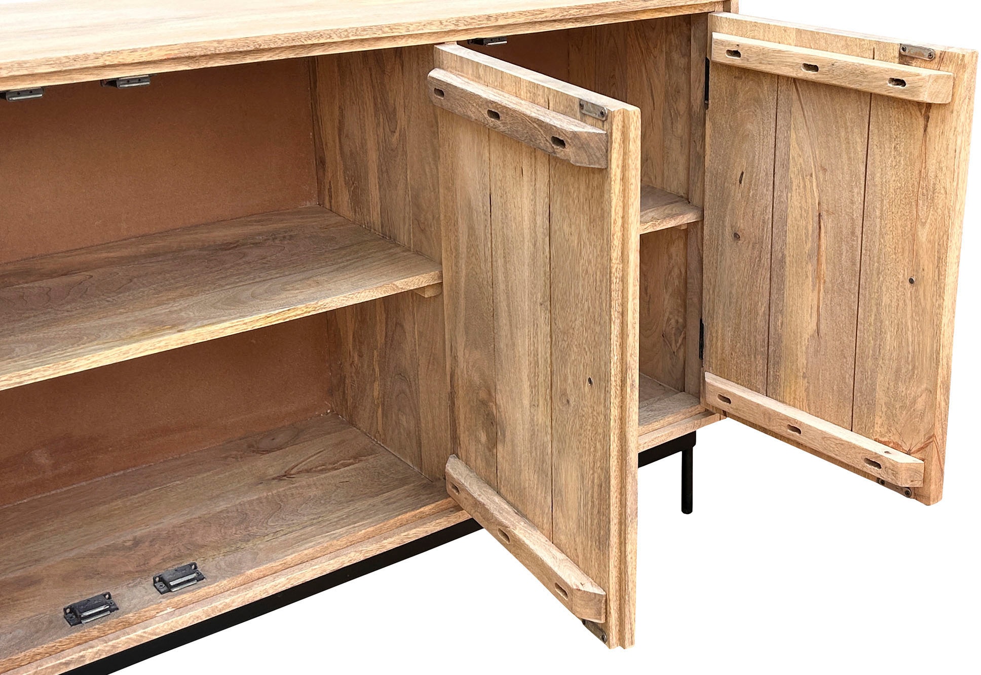 SIT Sideboard »Kommode – Massives Holz mit Lamellen‑Front & kunstvollen Schnitzereien« 1 Stk. tlg. Massives Lamellen‑Sideboard mit kunstvollen Schnitzereien & Stauraum