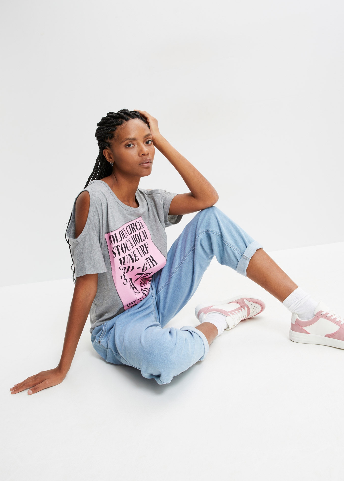 bonprix T-Shirt lockere Passform, Halbarm-Design, Cut-Outs an den Schultern