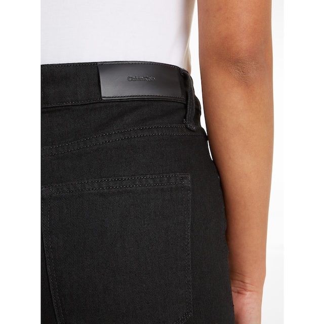 Calvin Klein Slim-fit-Jeans »MR SLIM - SOFT BLACK«, mit Leder-Brandlabel am  hinteren Bundabschluss bei ♕