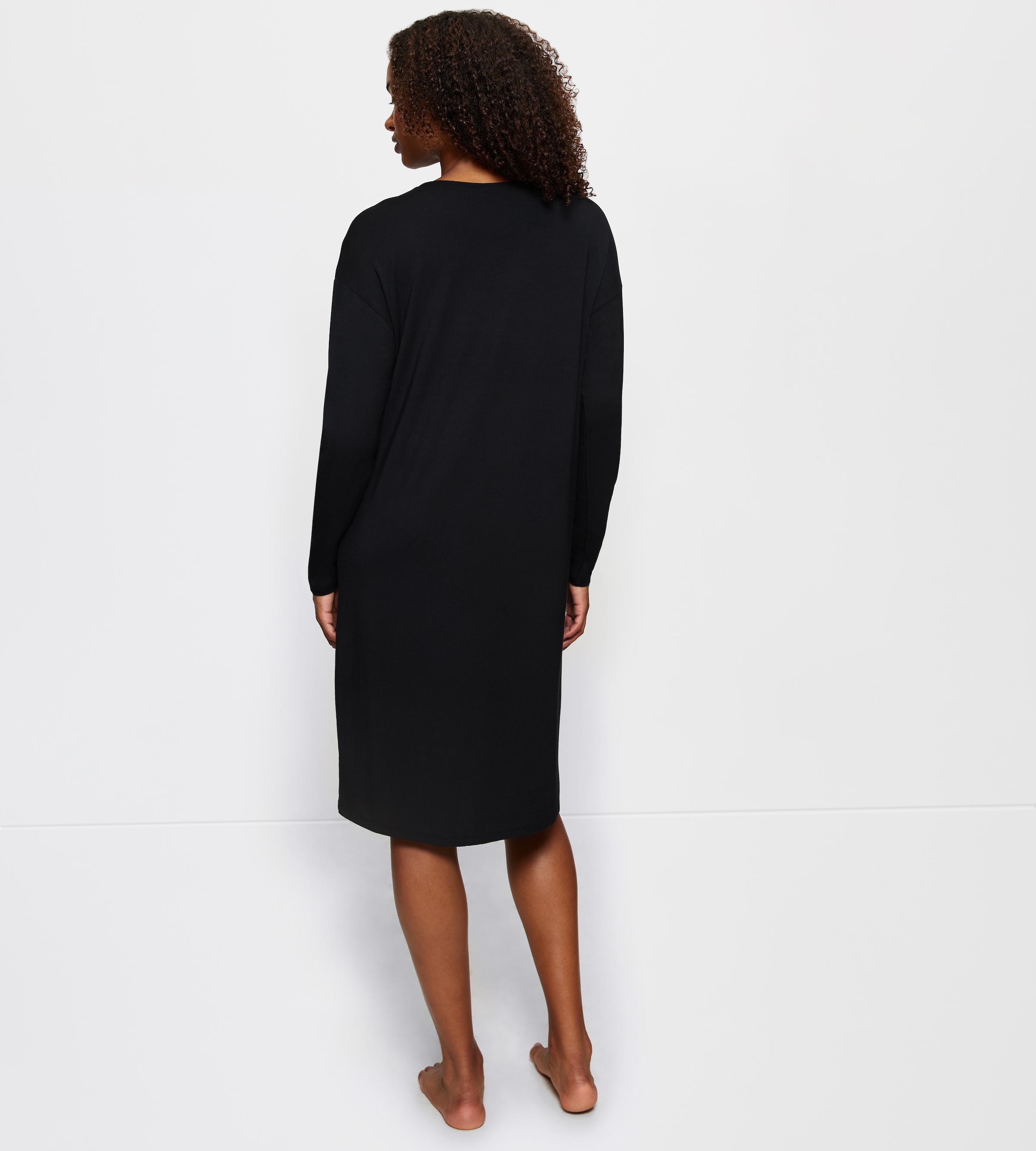 Triumph Nachthemd »Timeless Sensuality NDK LSL« Ohne Taschen atumgsaktiv und weich