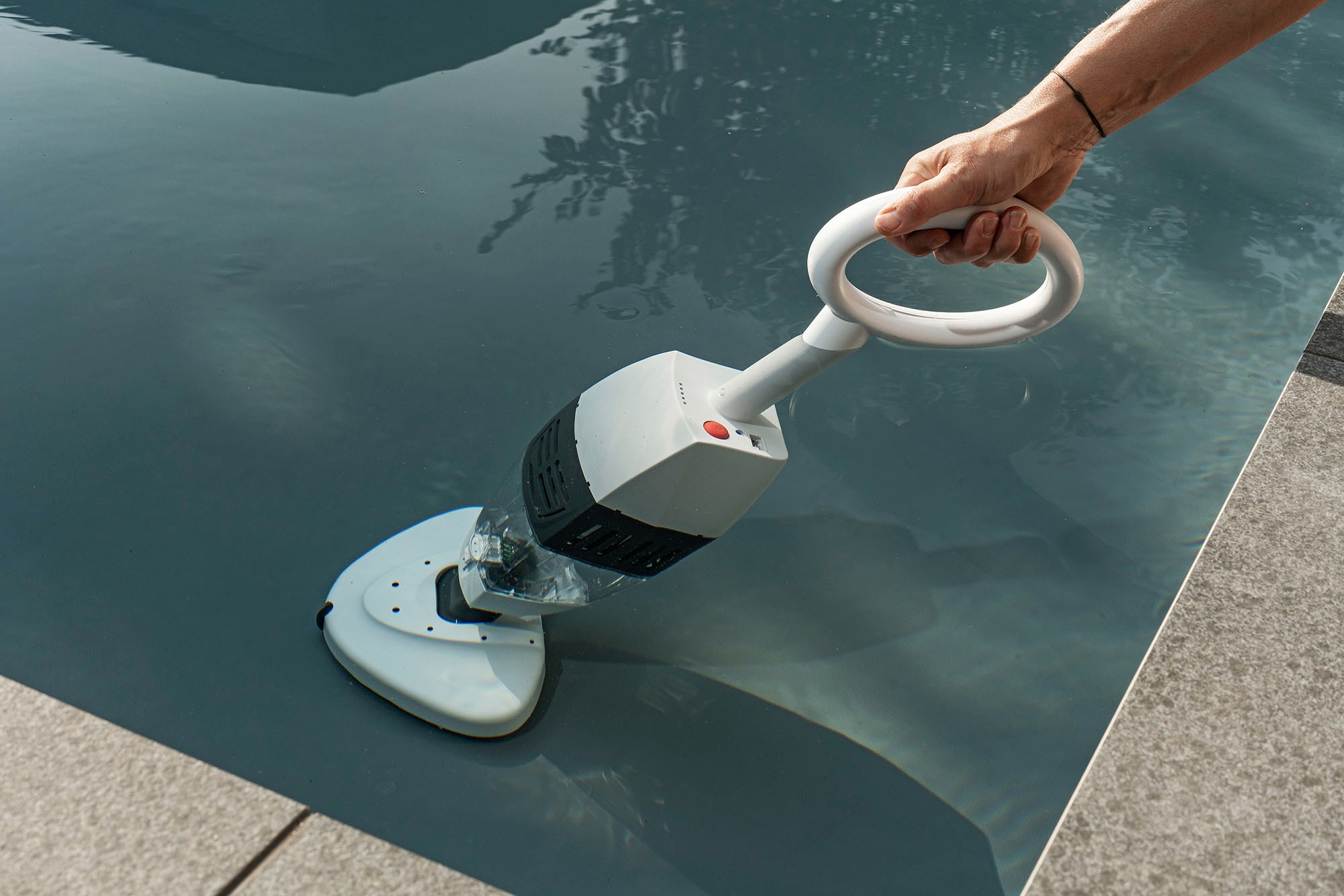Infinite Spa Poolbodensauger »Pool & SPA Clean«, mit Akku 12,6V/2,6Ah und Teleskopstiel