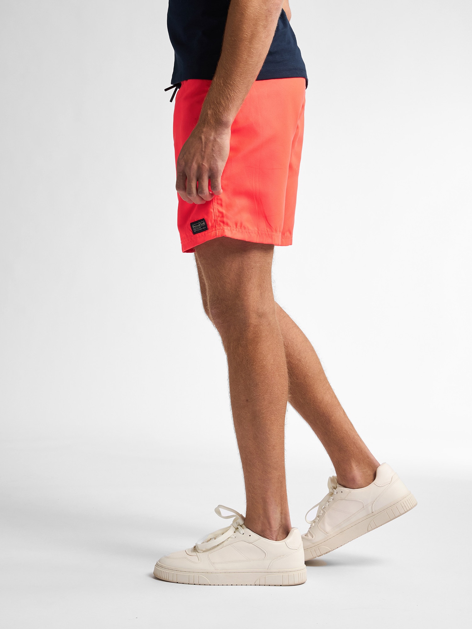 Petrol Industries Badehose mit kontrastfarbenem Kordelzug