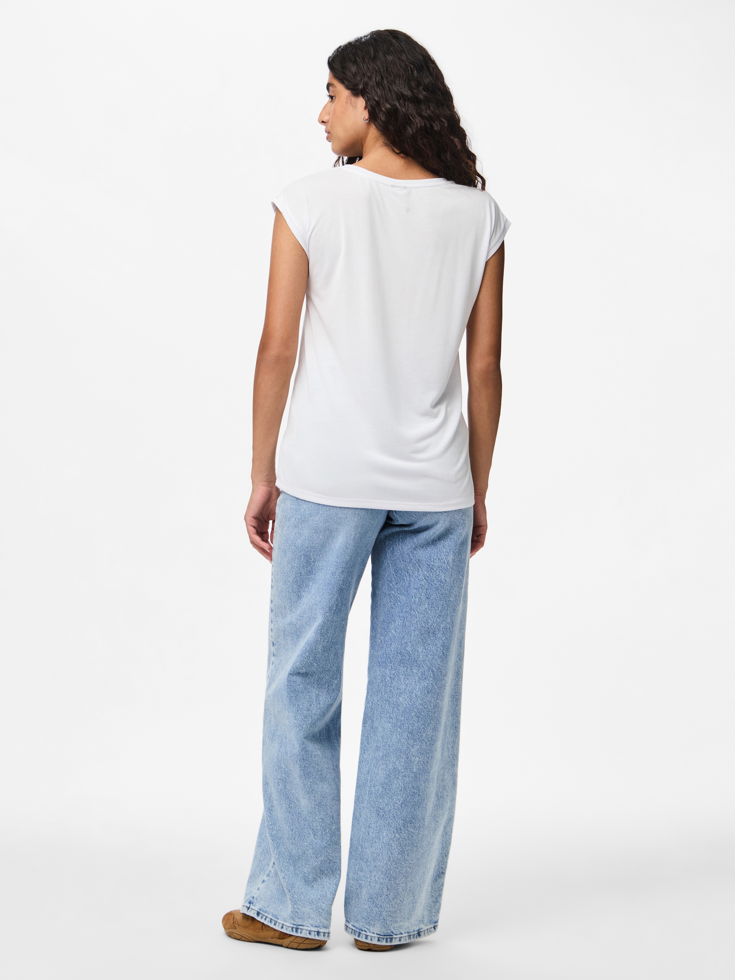 pieces Kurzarmshirt »PCKAMALA TEE NOOS BC« Materialmix, regular fit