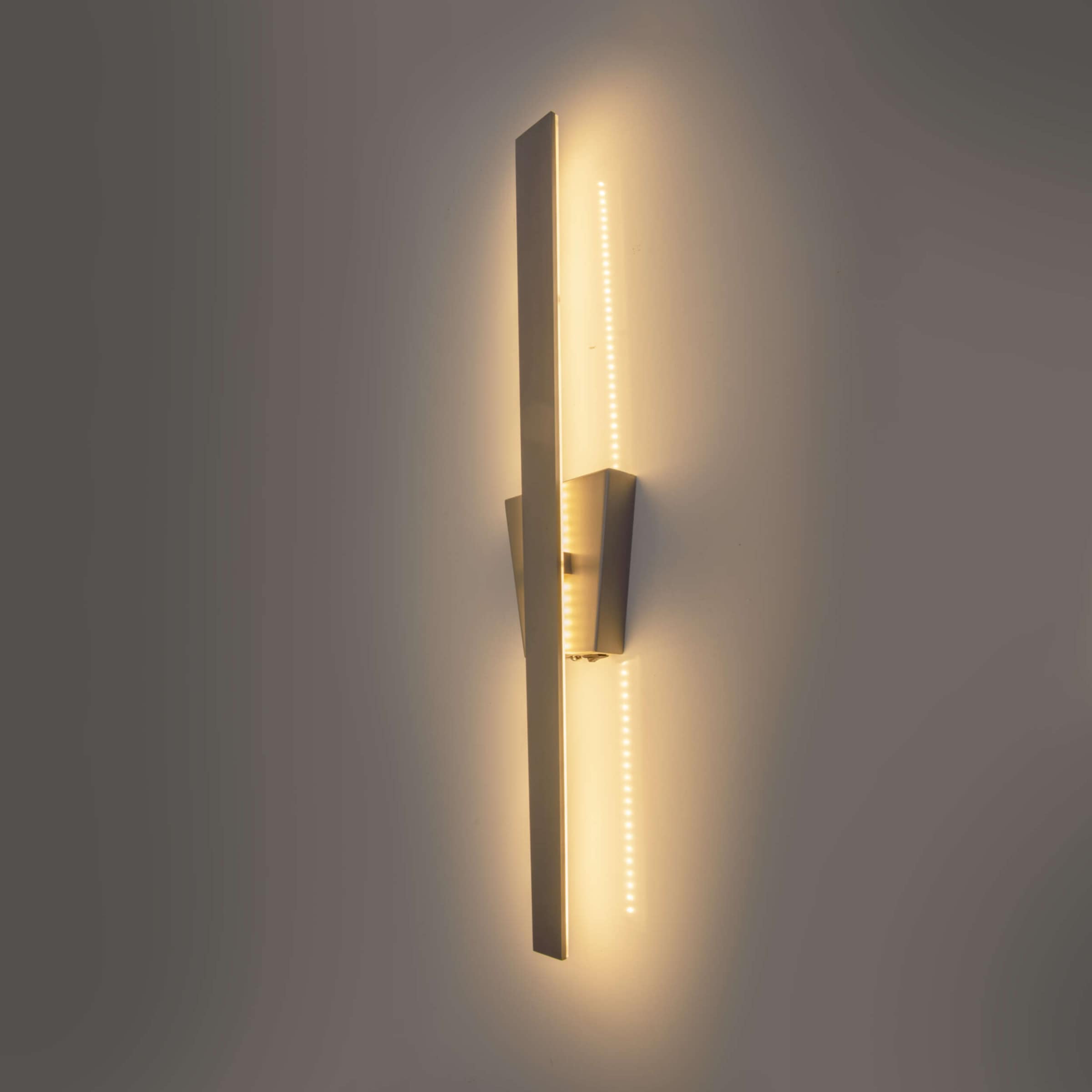näve LED Wandleuchte »"TREVOR"«, 1 flammig, nickel-matt, trapezförmiger Baldachin, inkl. Kippschalter, Höhe 62cm