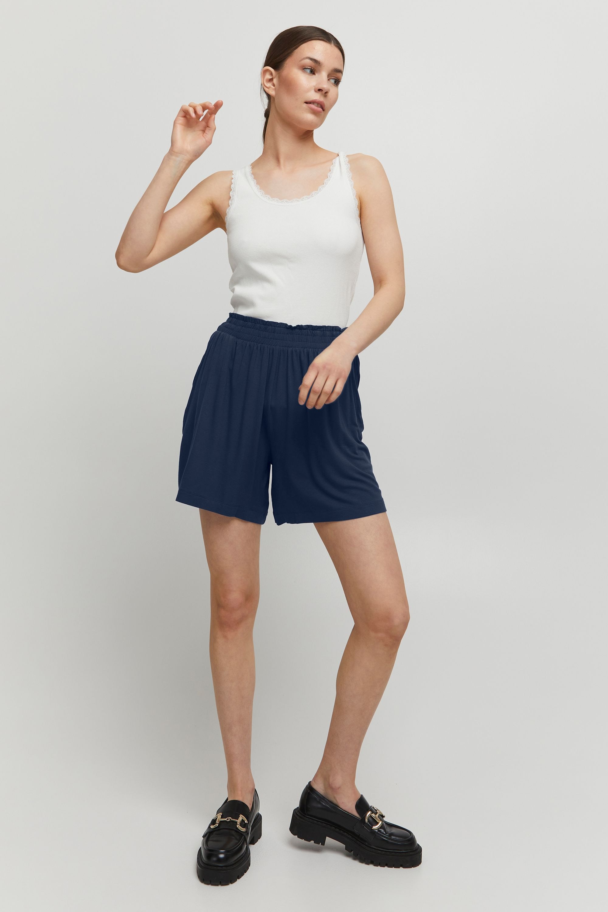b.young Shorts »Shorts BYUsilia«
