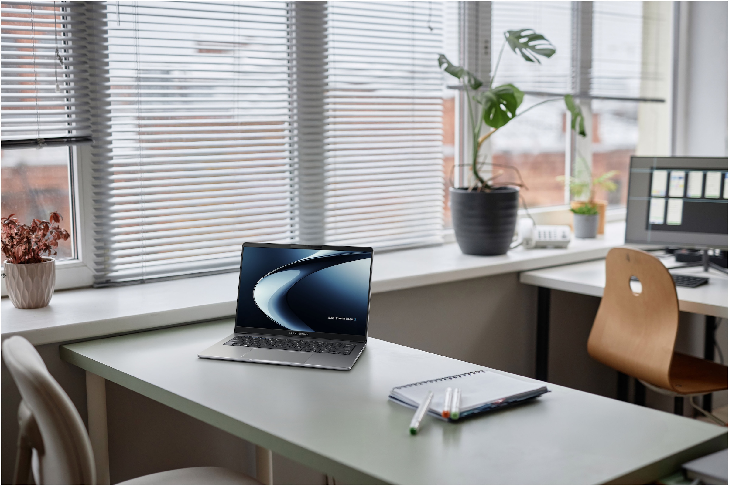 Asus Notebook »ExpertBook PM3 PM3406CKA-LY0283X« 35,6 cm / 14 ″ AMD Ryzen™ AI 5 Radeon 820M 1.000 GB SSD