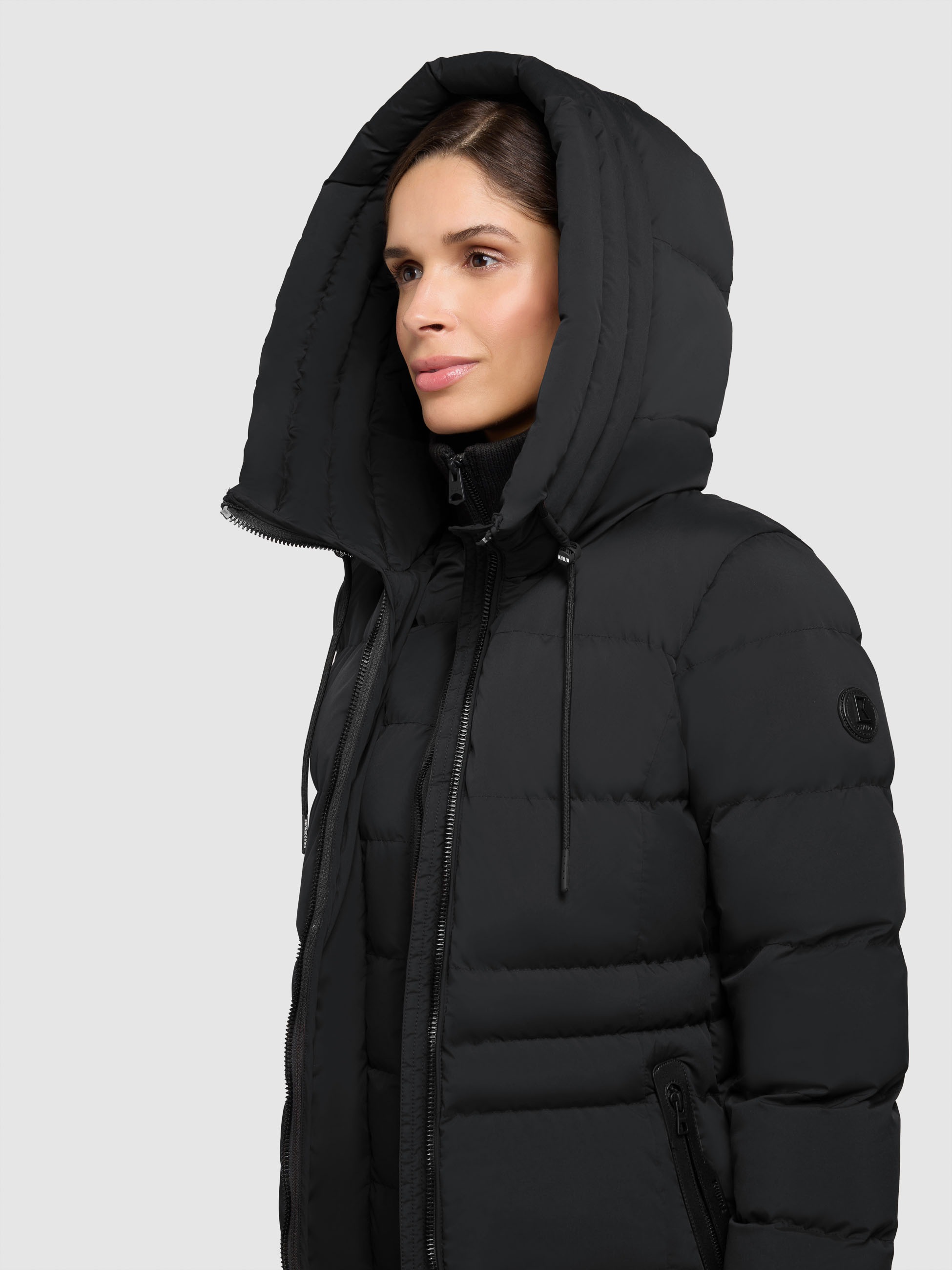 khujo Steppjacke »MATLA« mit Kapuze Reißverschlusstaschen mit Fleecefutter, eine Ärmeltasche