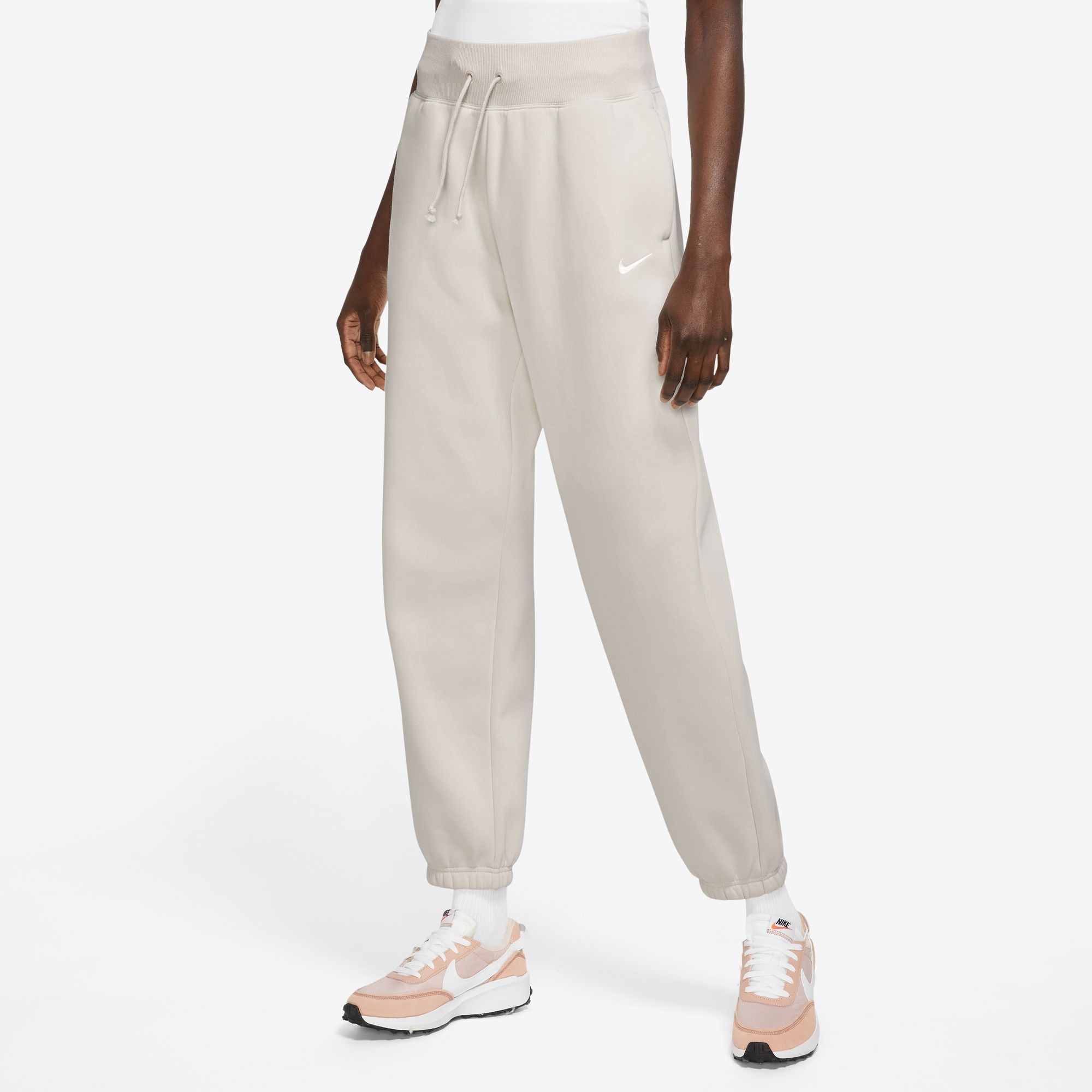 Nike Sportswear Jogginghose »PHOENIX FLEECE WOMEN'S HIGH-WAISTED OVERSIZED SWEATPANTS«