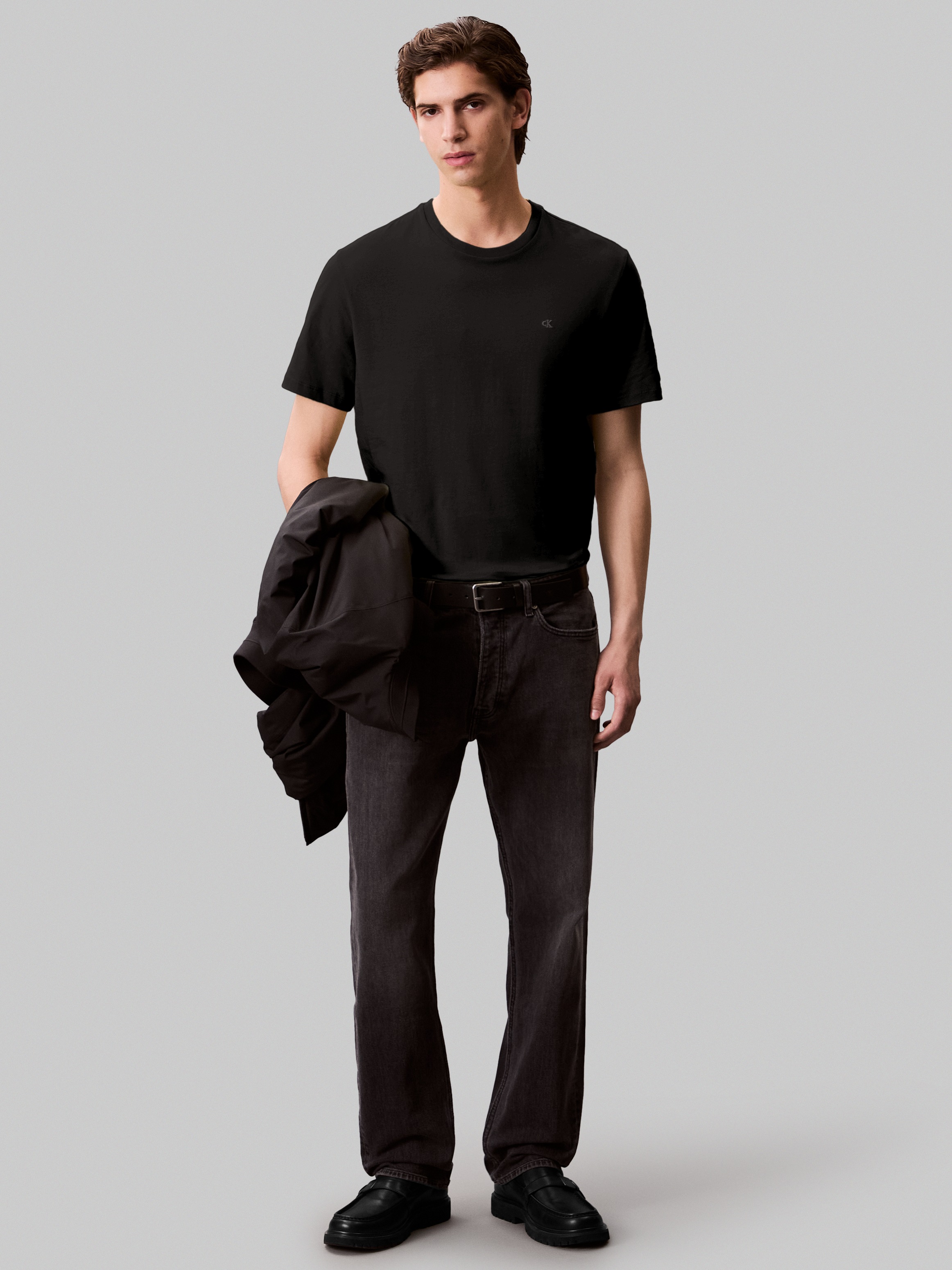 Calvin Klein Jeans T-Shirt »SS SMOOTH CTTN SOLID CREWNK TEE«, mit Logo