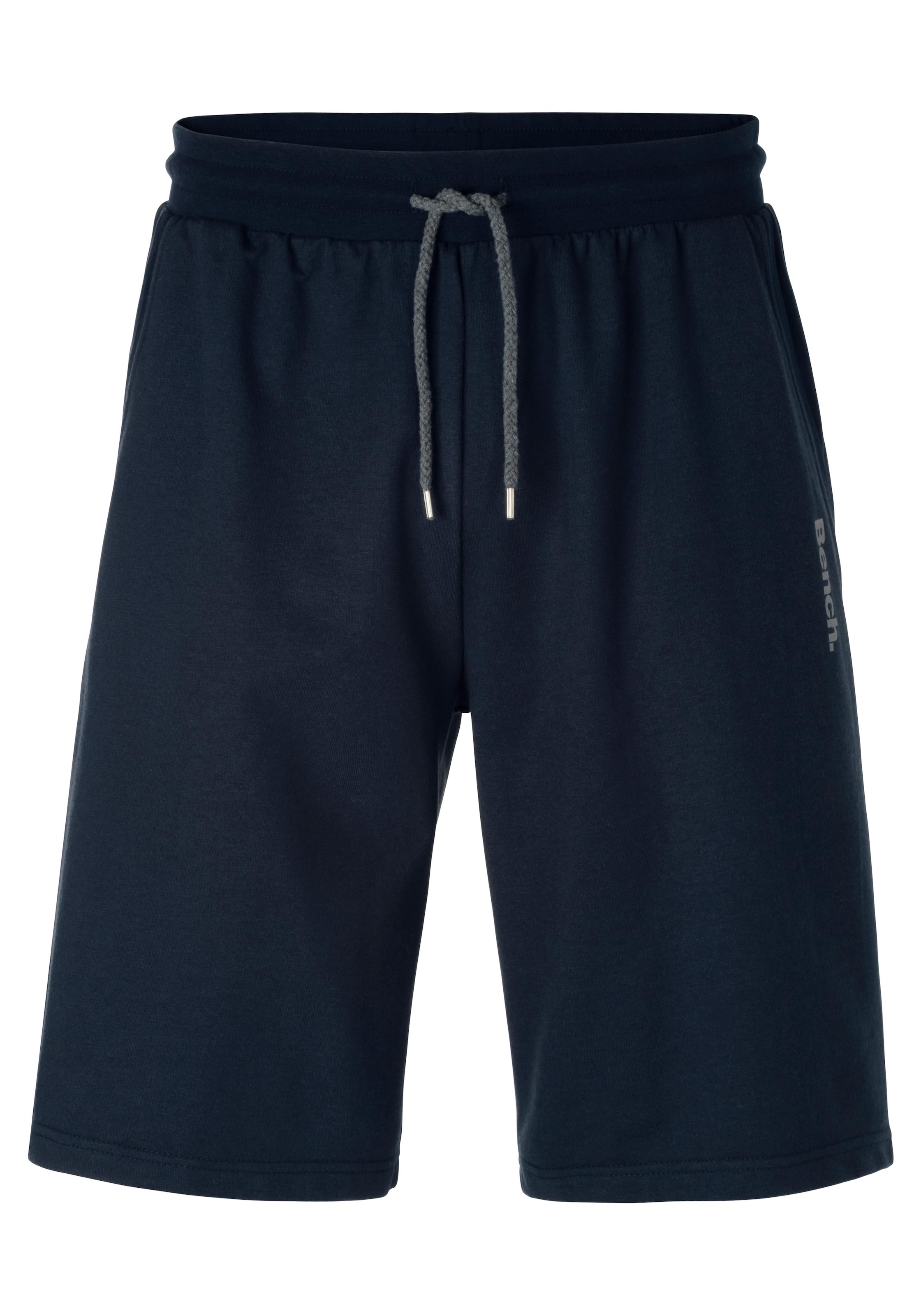 Bench. Loungewear Sweatshorts, mit seitlichen Taschen