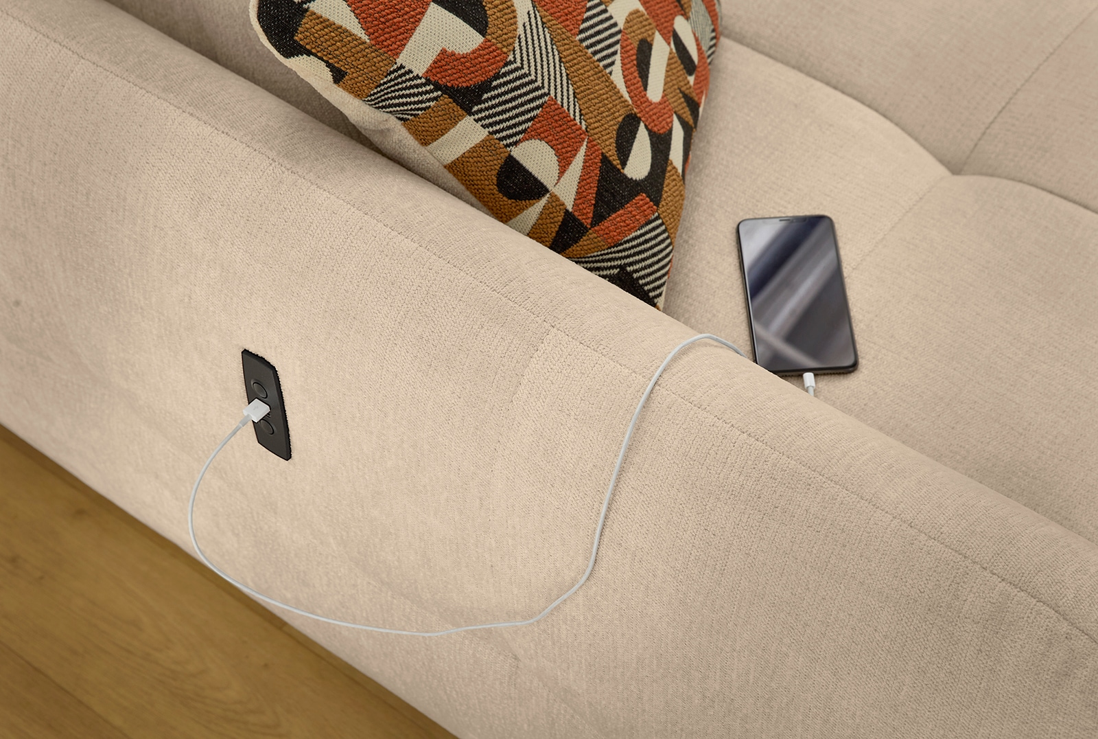 Jockenhöfer Gruppe Ecksofa »Zoom, L-Form, 140kg Belastbarkeit je Sitzplatz«, 60cm elektromotorische Sitztiefenverstellung,USB-Ladeports,Kopfstützen