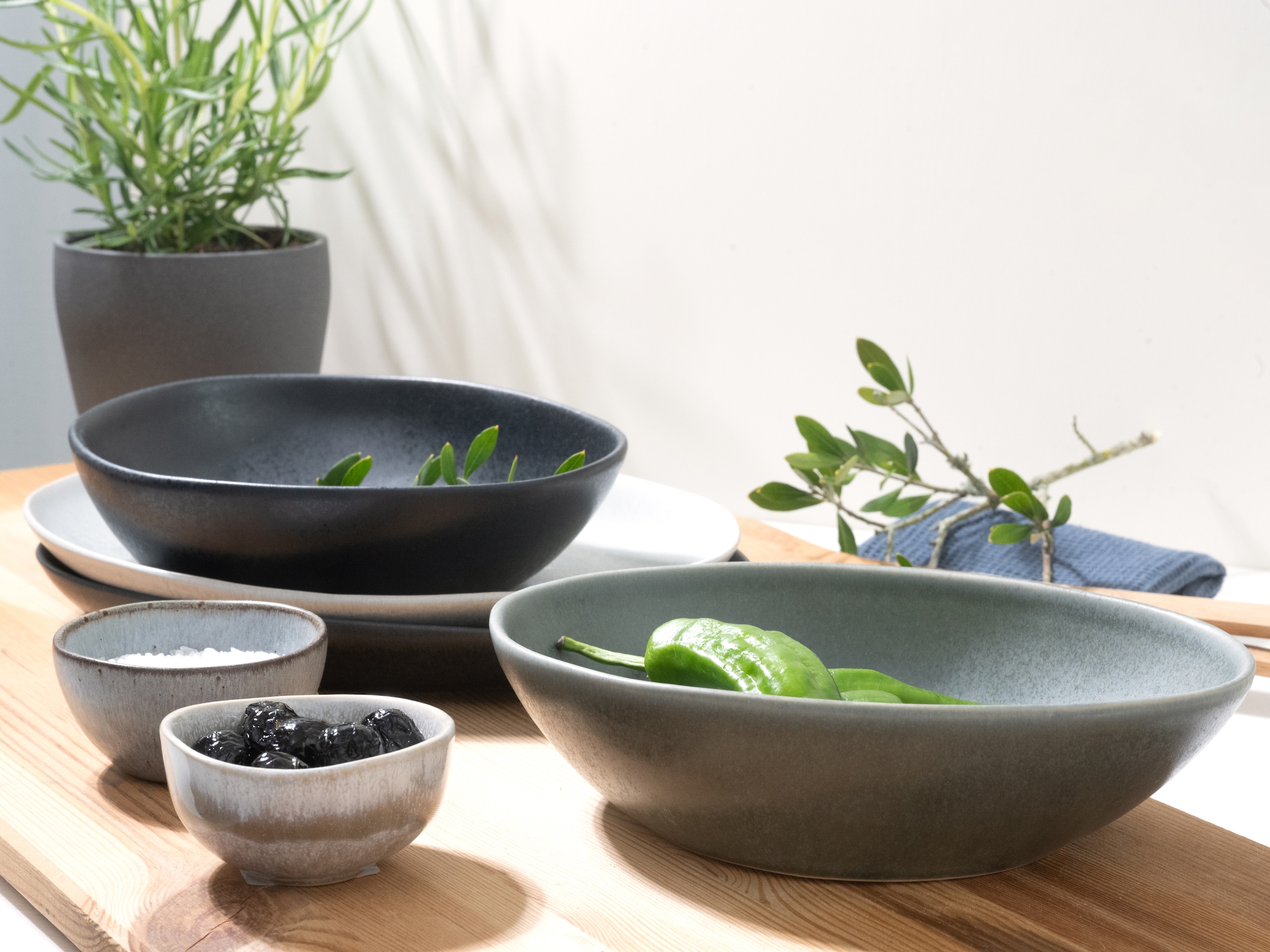 CreaTable Tafelservice »Pietra, Service 8-tlg.« Eleganz, Organische Grundform, Seidenmatte Oberfläche