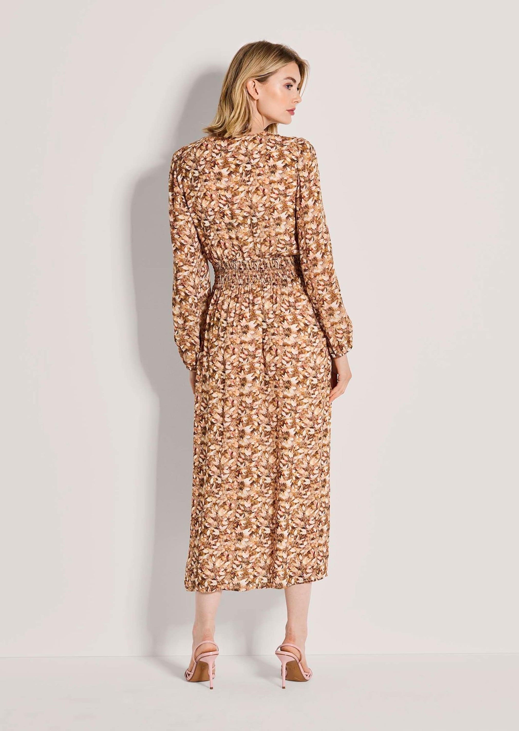 MADELEINE Midikleid »Midikleid Viskosekleid mit Wickeleffekt« Kleid mit Gummizug an der Taille