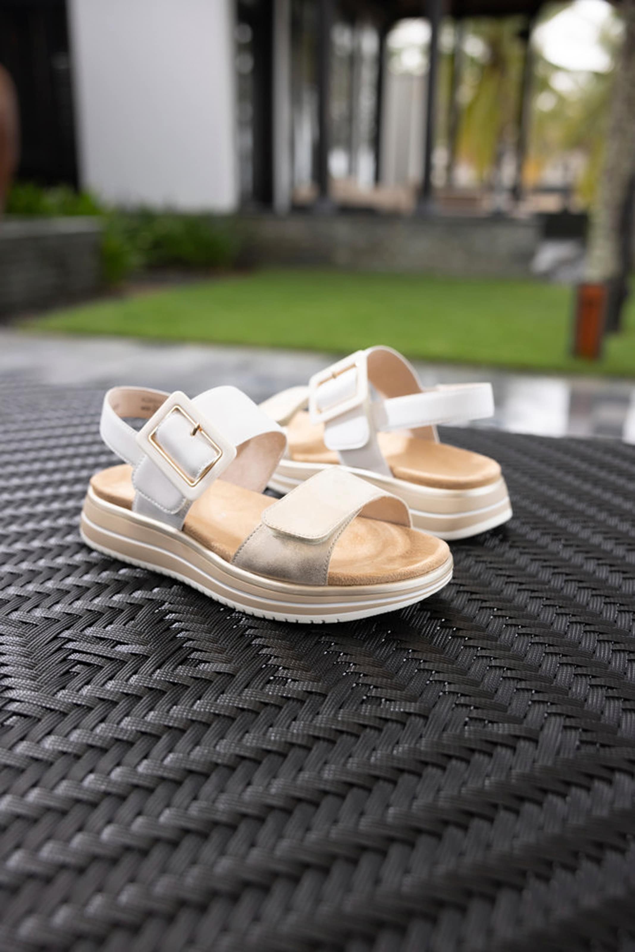 Remonte Keilsandalette, Sommerschuh, Riemchensandale mit komfortablem Softfußbett
