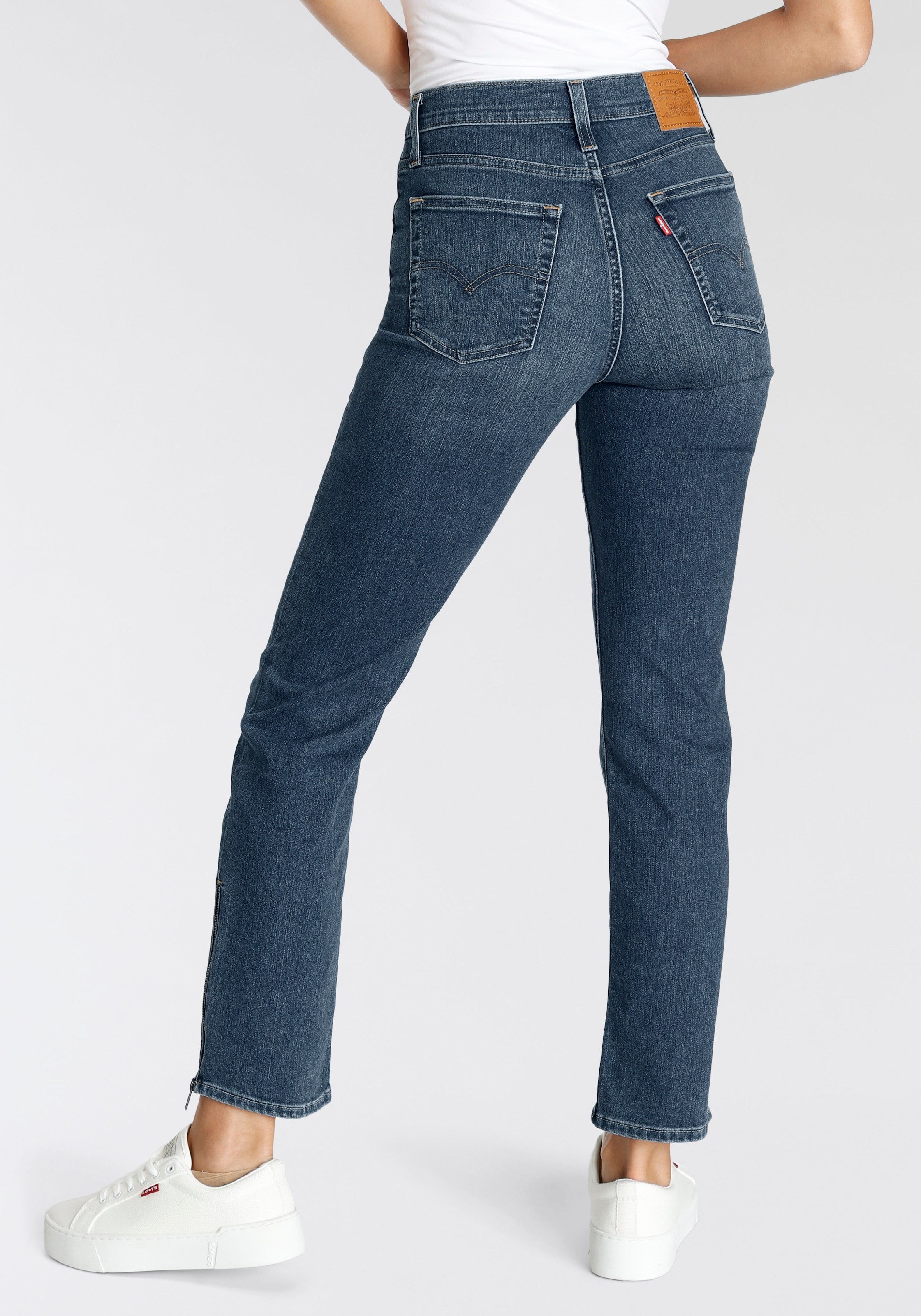 Levi's® 5-Pocket-Jeans »724 BUTTON SHANK«, mit Reisverschlussdetail am Saum