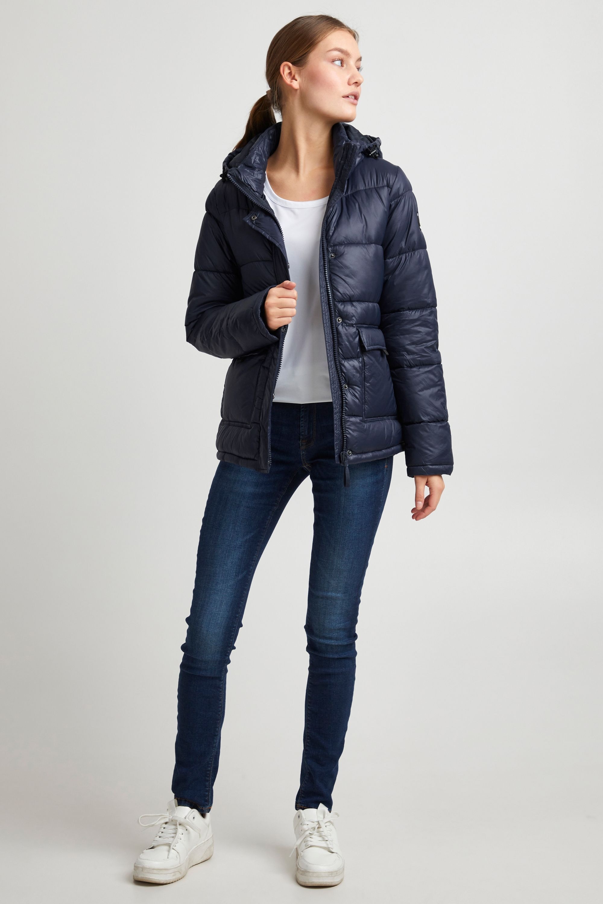 OXMO Winterjacke »Winterjacke OXDilja«, mit Kapuze