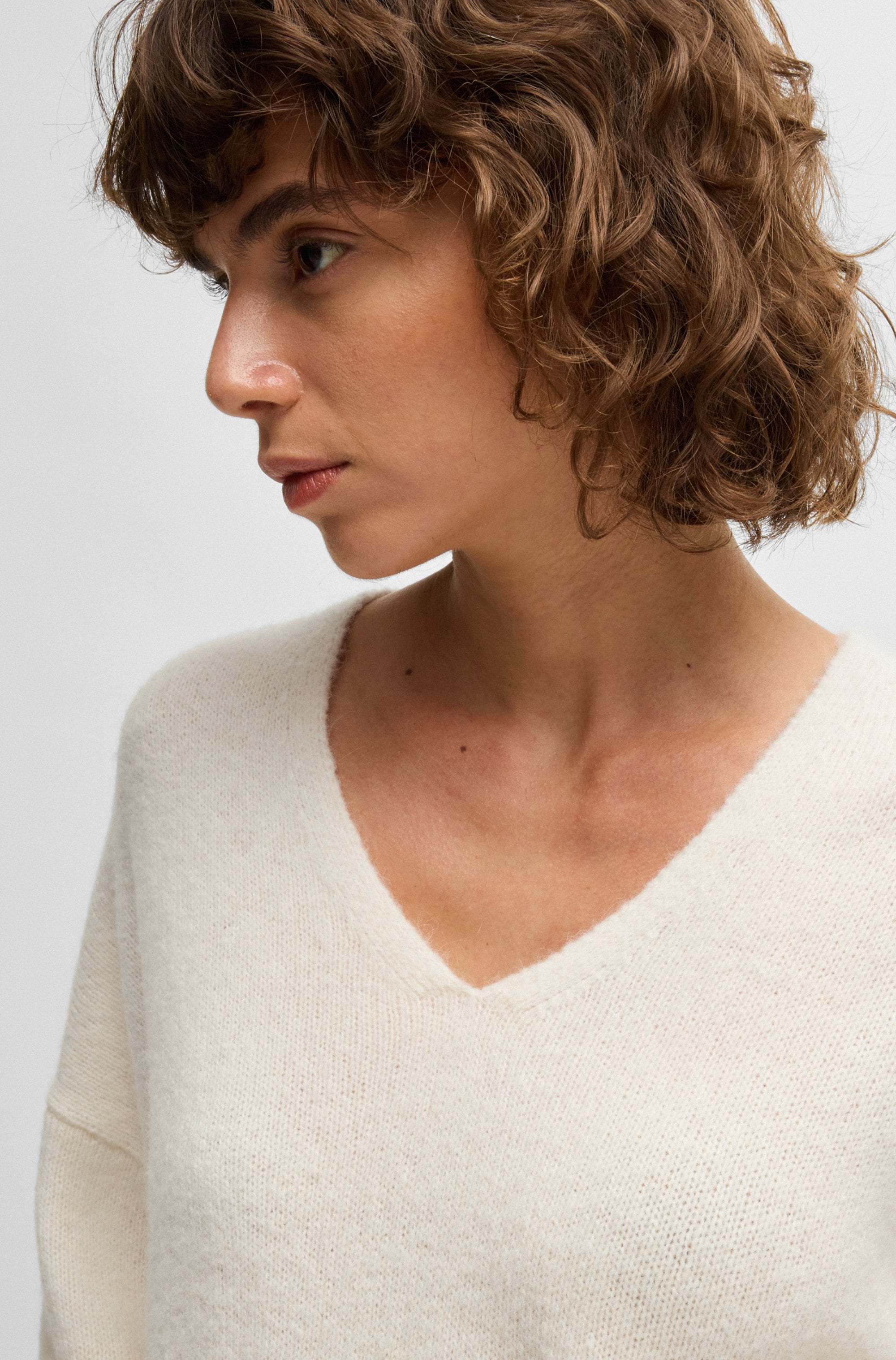 BOSS ORANGE Strickpullover »Fondella Premium Damenmode«, mit überschnittenen Schultern