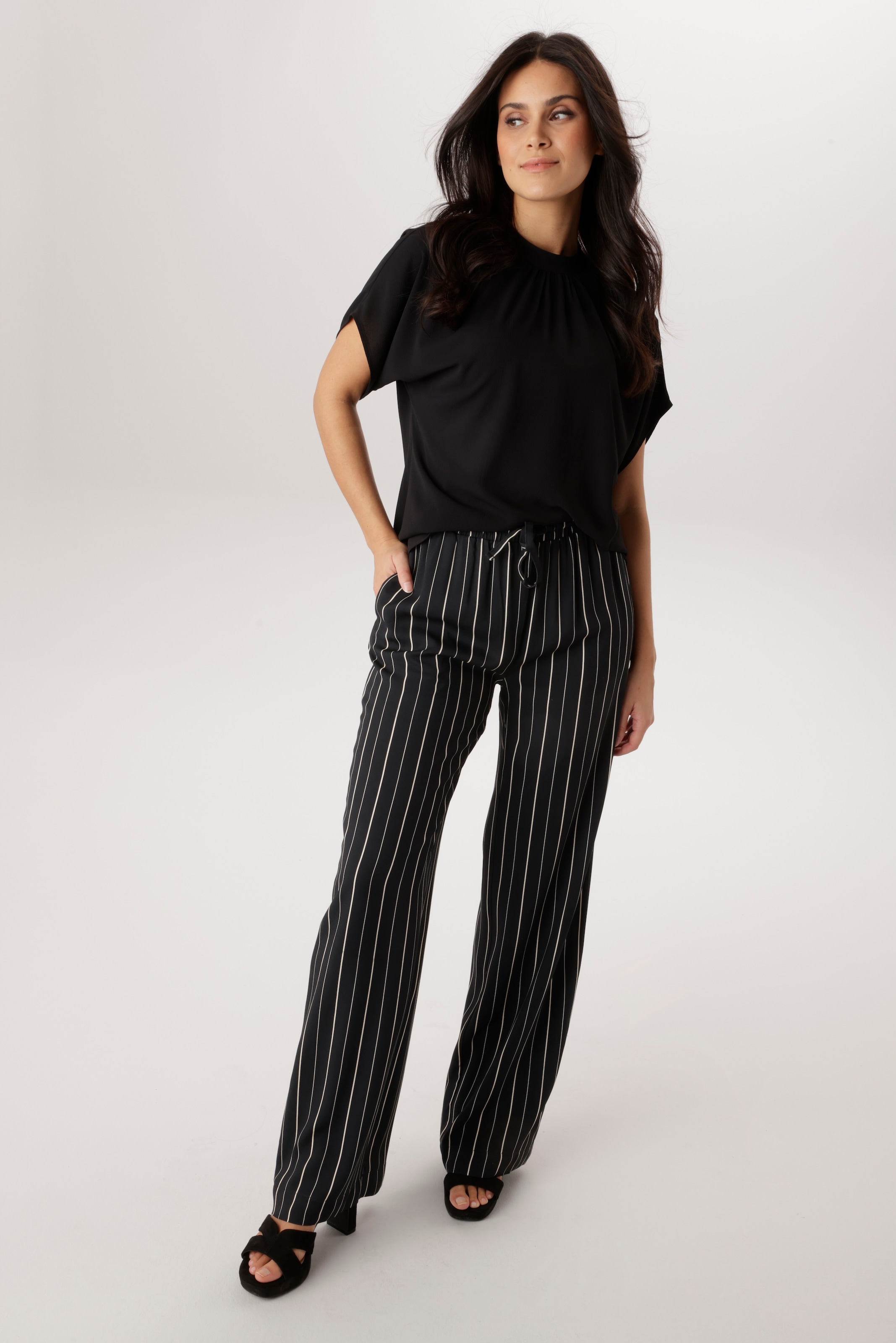 Aniston SELECTED Schlupfhose  mit trendigen Streifendessin - NEUE KOLLEKTION