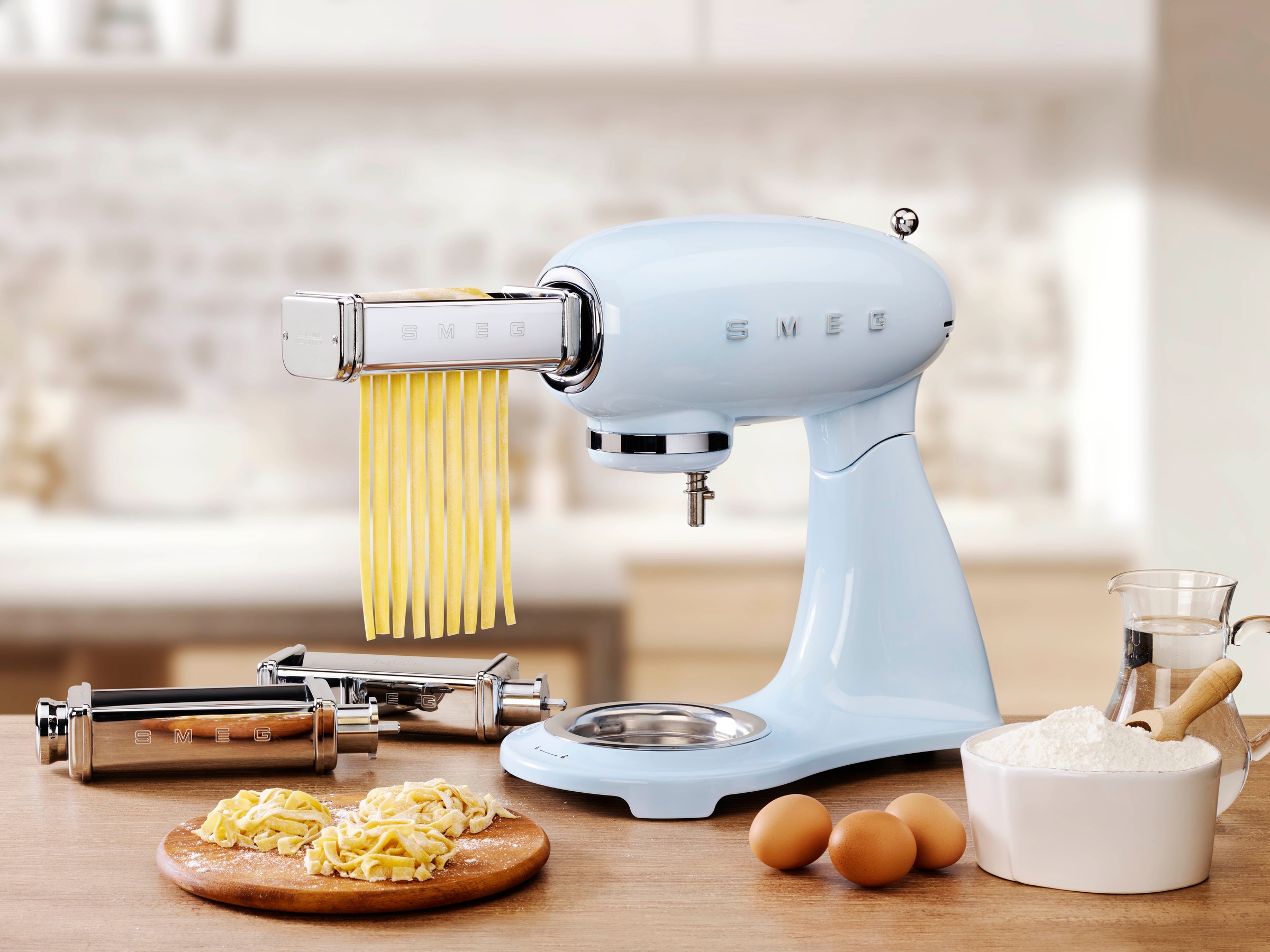 Smeg Küchenmaschine »SMF03PBEU Pastellblau«