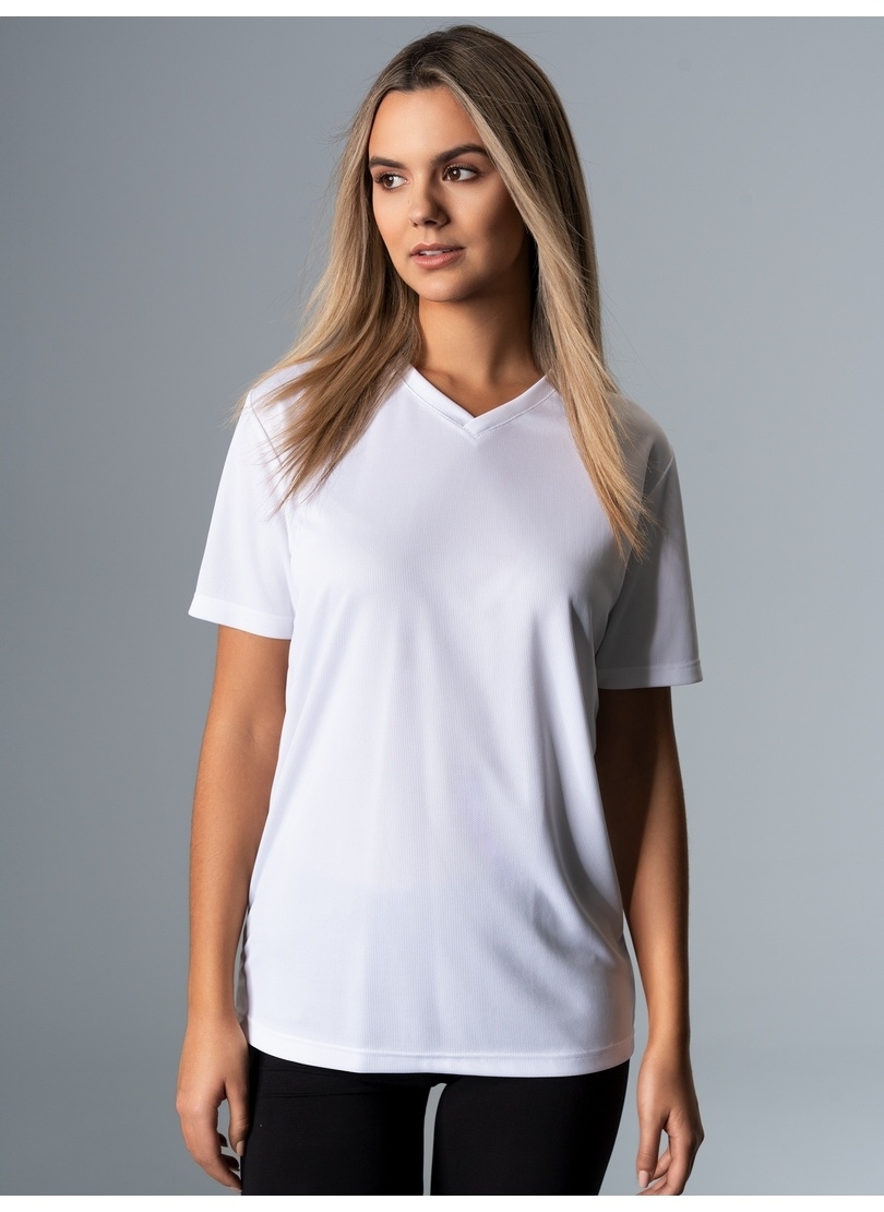 Trigema T-Shirt »TRIGEMA V-Shirt COOLMAX®«, (1 tlg.)