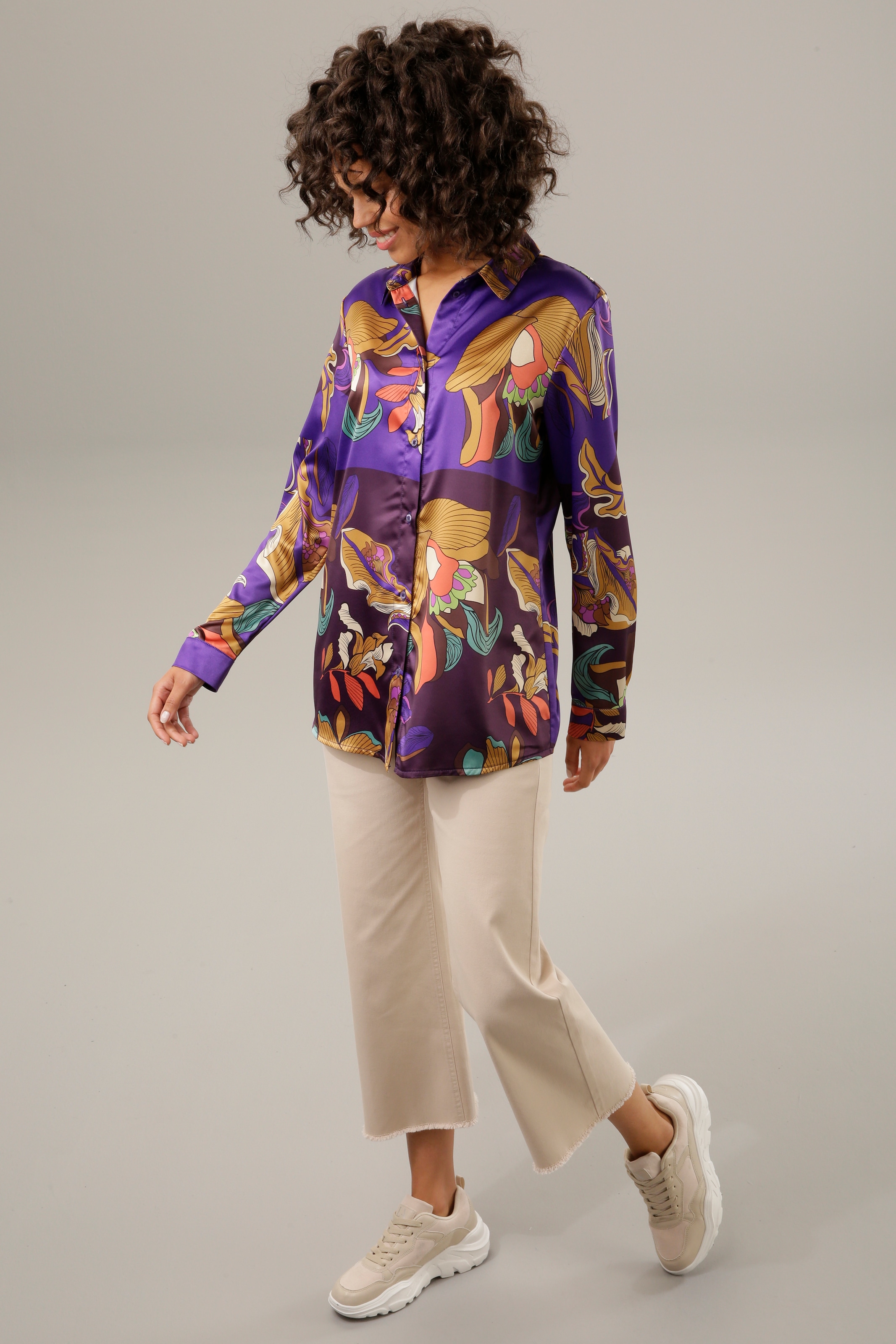 Aniston CASUAL Hemdbluse, mit ♕ Blumendruck graphischem farbenfrohen, bei