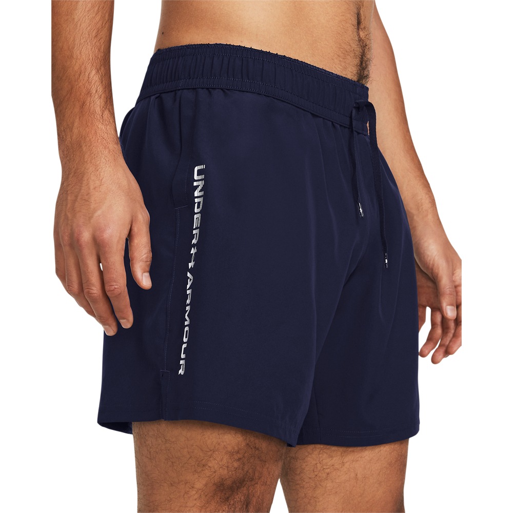 Under Armour® »UA TECH WOVEN WORDMARK SHORT«  für vielseitige Aktivitäten, leichtes Tragegefühl, pflegeleicht