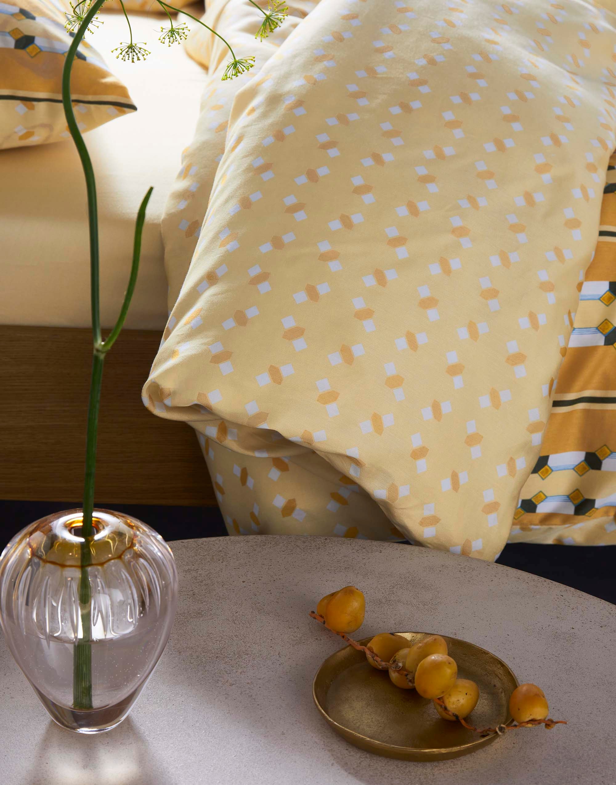 Essenza Wendebettwäsche »Iva, 100 % Baumwollsatin« 2 Stk. tlg.