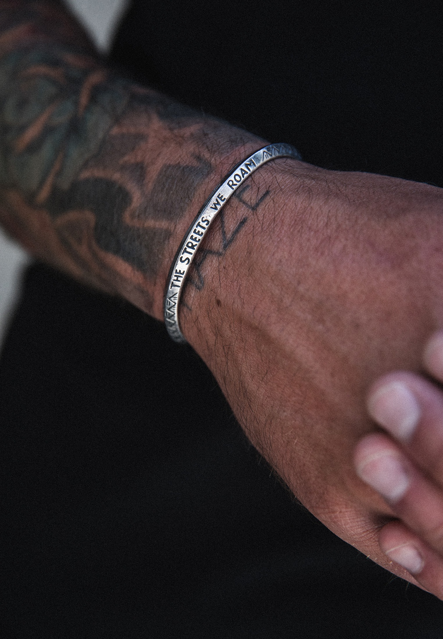 HAZE & GLORY Armreif »Armband Armreif - The Streets We Roam 925 Silber«