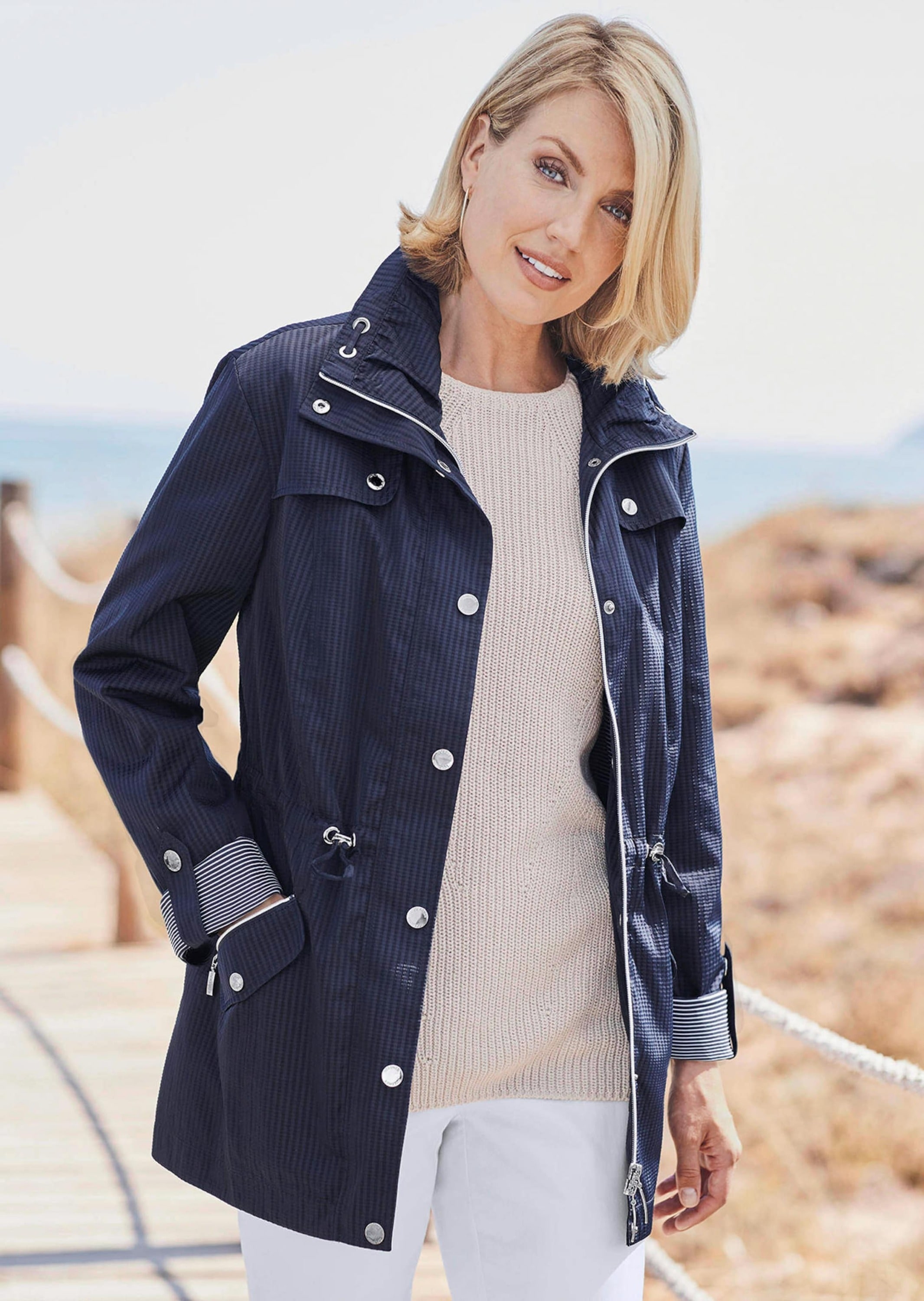 GOLDNER Blouson »Longjacke aus fein strukturierter Ware« modisches, gestreiftes Innenfutter