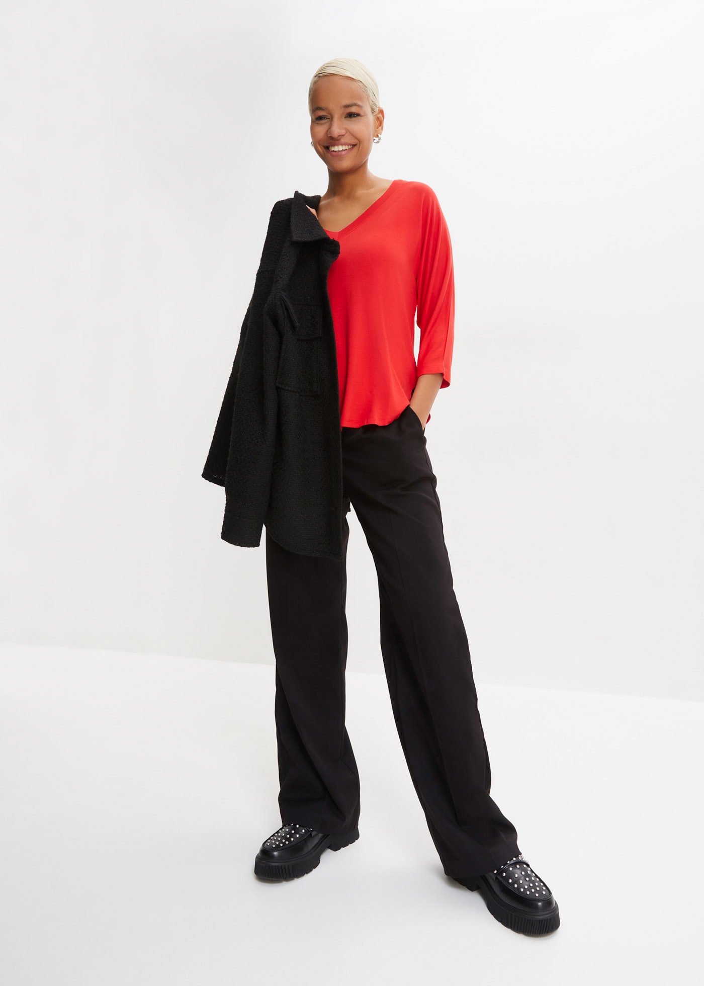 bonprix T-Shirt lässige Passform, Vokuhila Schnitt mit abgerundetem Saum, 3/4-Ärmel