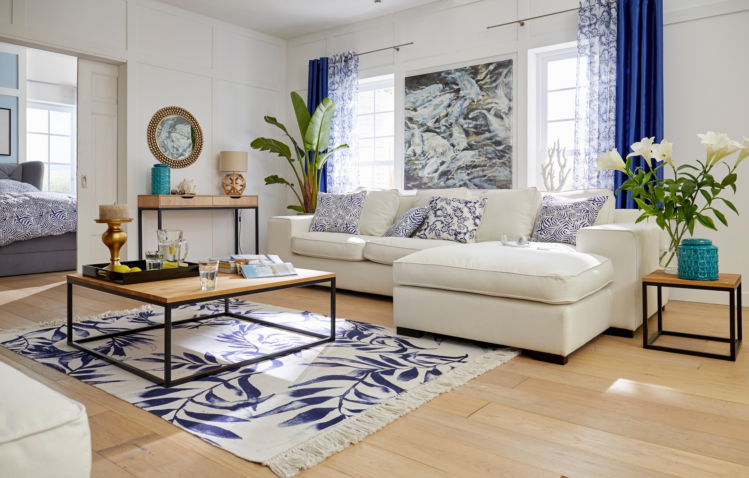 Home affaire Couchtisch »Voorst«, aus massiver Eiche und Metallgestell