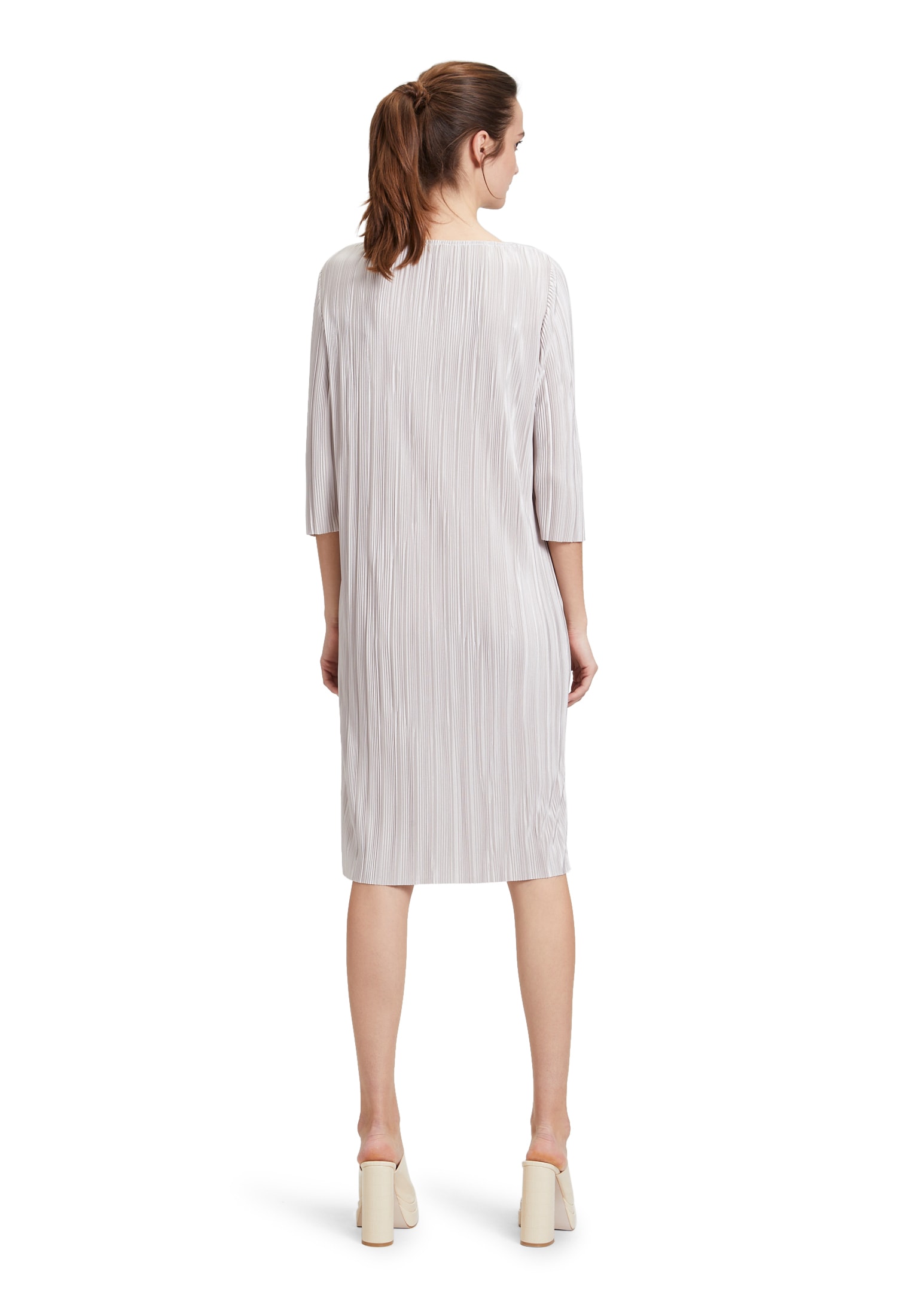 Cartoon Plisseekleid »Plisseekleid mit offenem Saum«