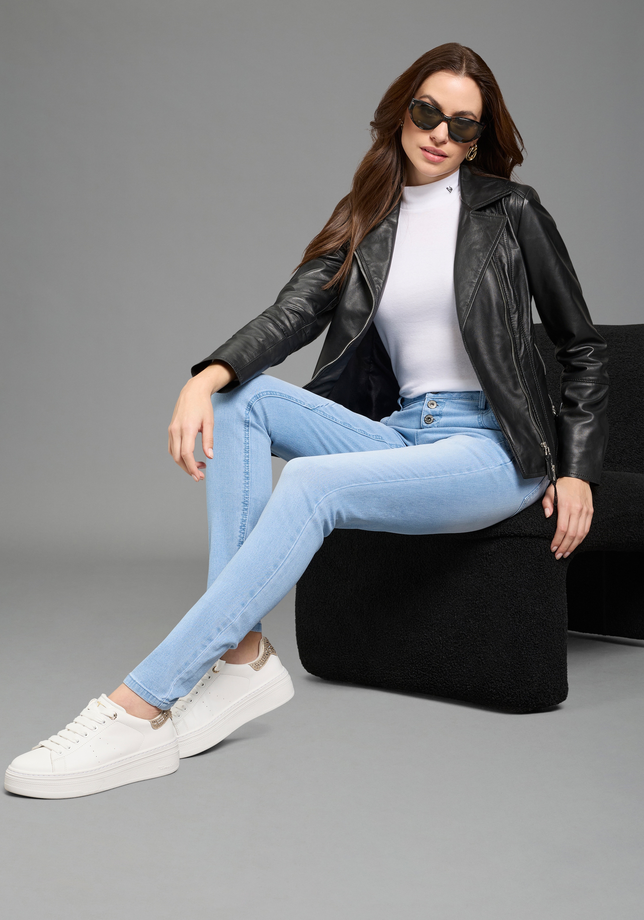 Bruno Banani Skinny-fit-Jeans extraenger Schnitt, normale Leibhöhe, mit Gesäß- und Eingrifftaschen