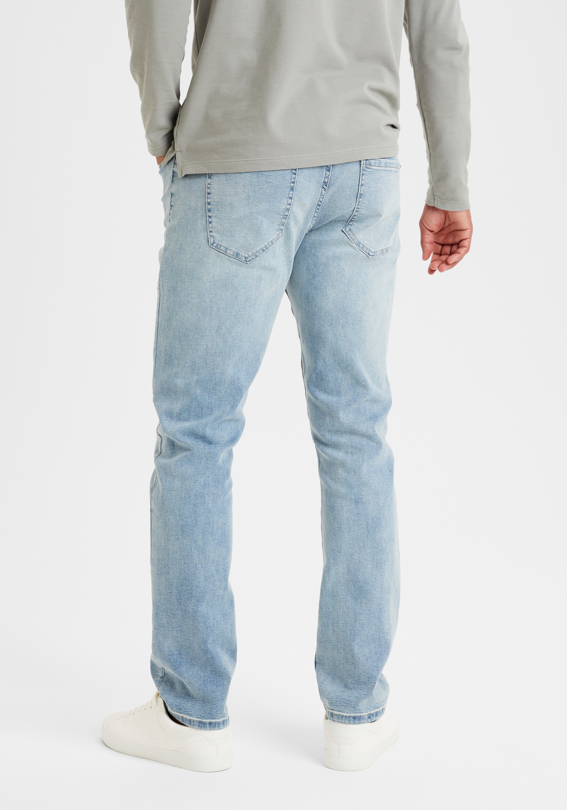 Buffalo 5-Pocket-Jeans »Straight-fit«, mit normaler Bundhöhe, aus elastischer Denim-Qualität