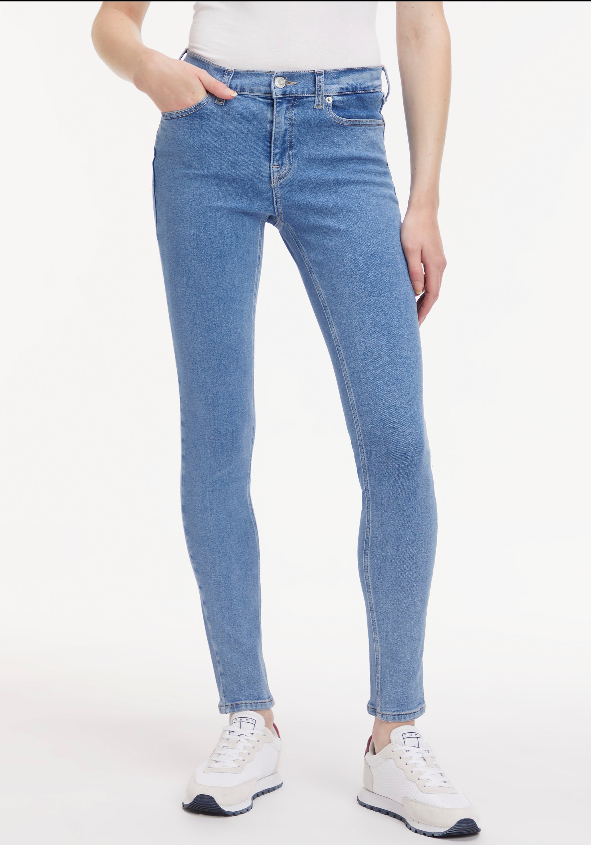 ♕ Jeans bei Tommy Label-Badge & »Nora«, hinten mit Jeans Passe Tommy Skinny-fit-Jeans