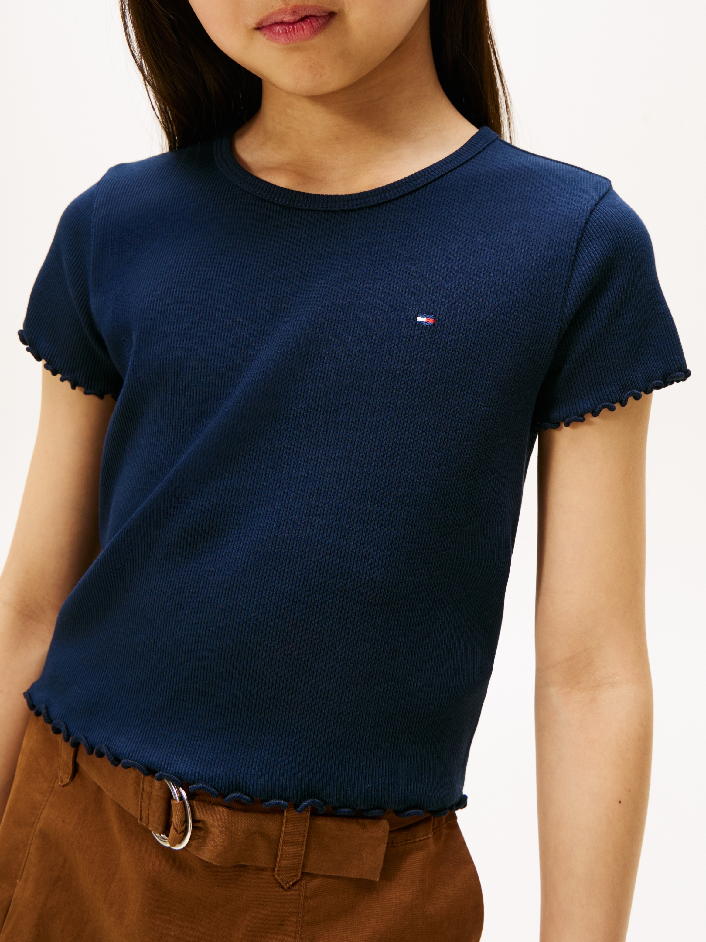 Tommy Hilfiger T-Shirt »ESSENTIAL RIB TOP mit Babylock-Kanten und Stickerei« unifarben, casual, regular fit, Baumwollmix, Rundhals