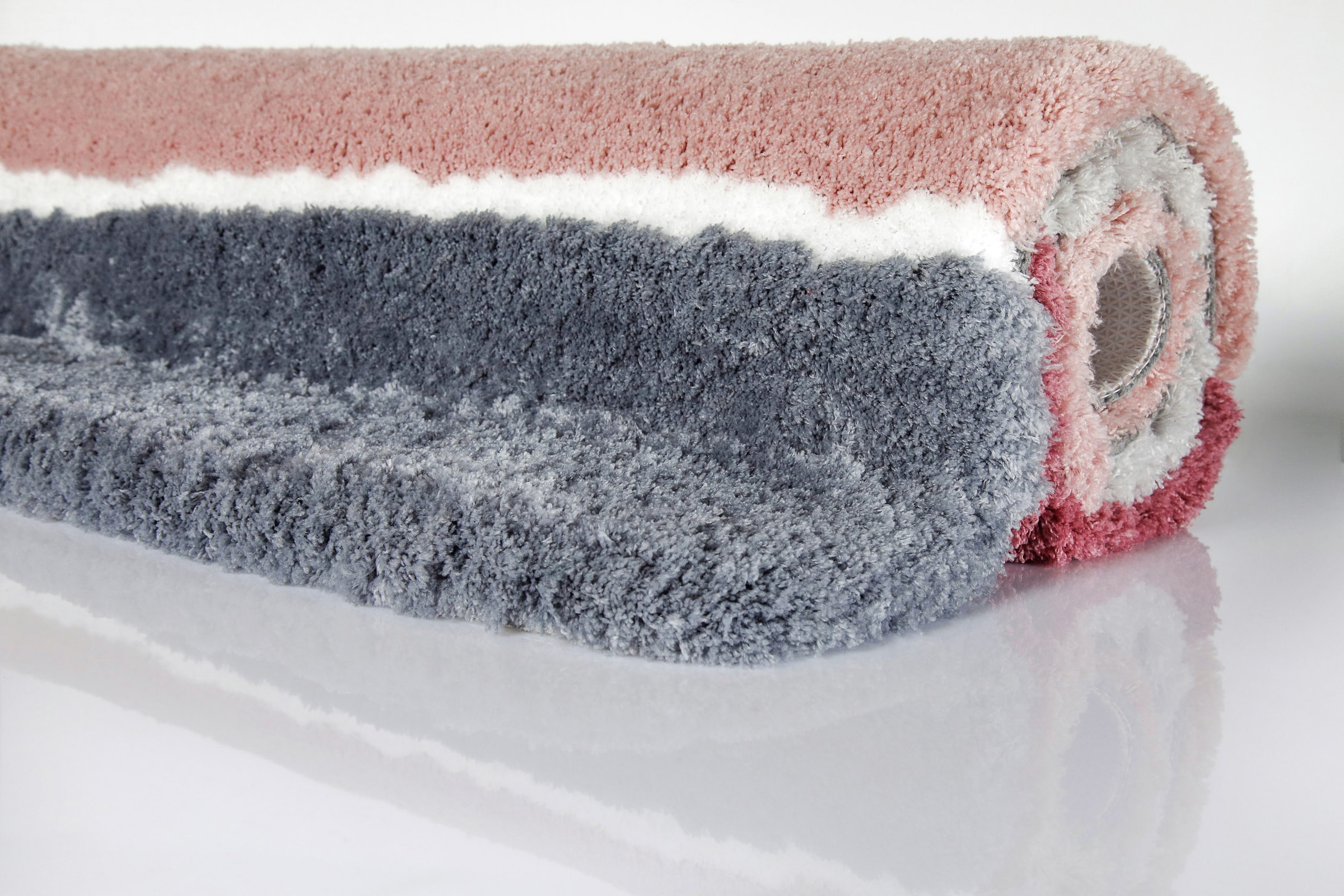 Homie Living Badematte »Rio Marina« Höhe 30 mm rutschhemmend beschichtet fußbodenheizungsgeeignet | schnell trocknend flauschiger Badteppich, modern gestreift, waschbar, Badezimmerteppich