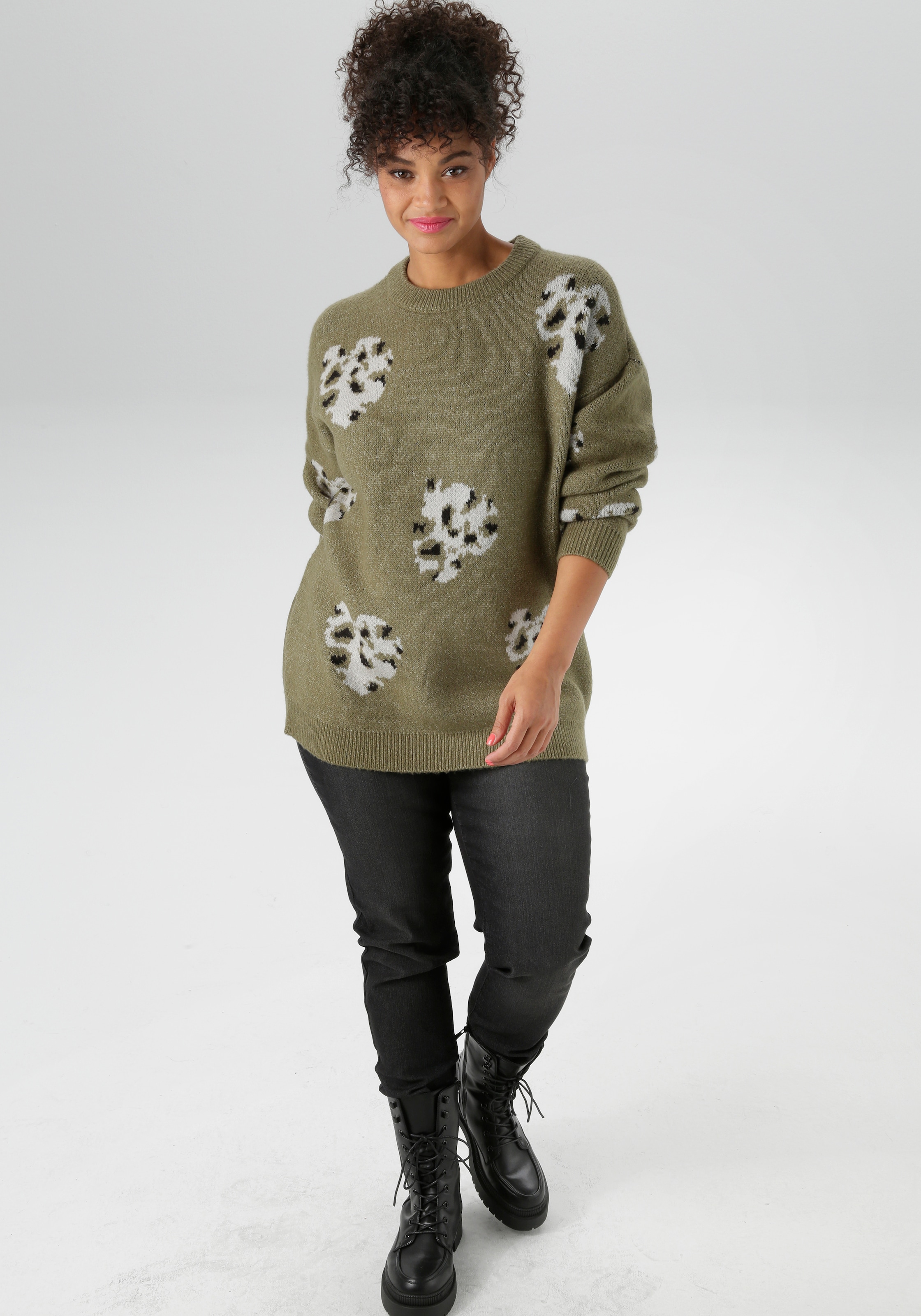 Aniston PLUS Strickpullover, mit eingestrickten Herzchen in Animalprint