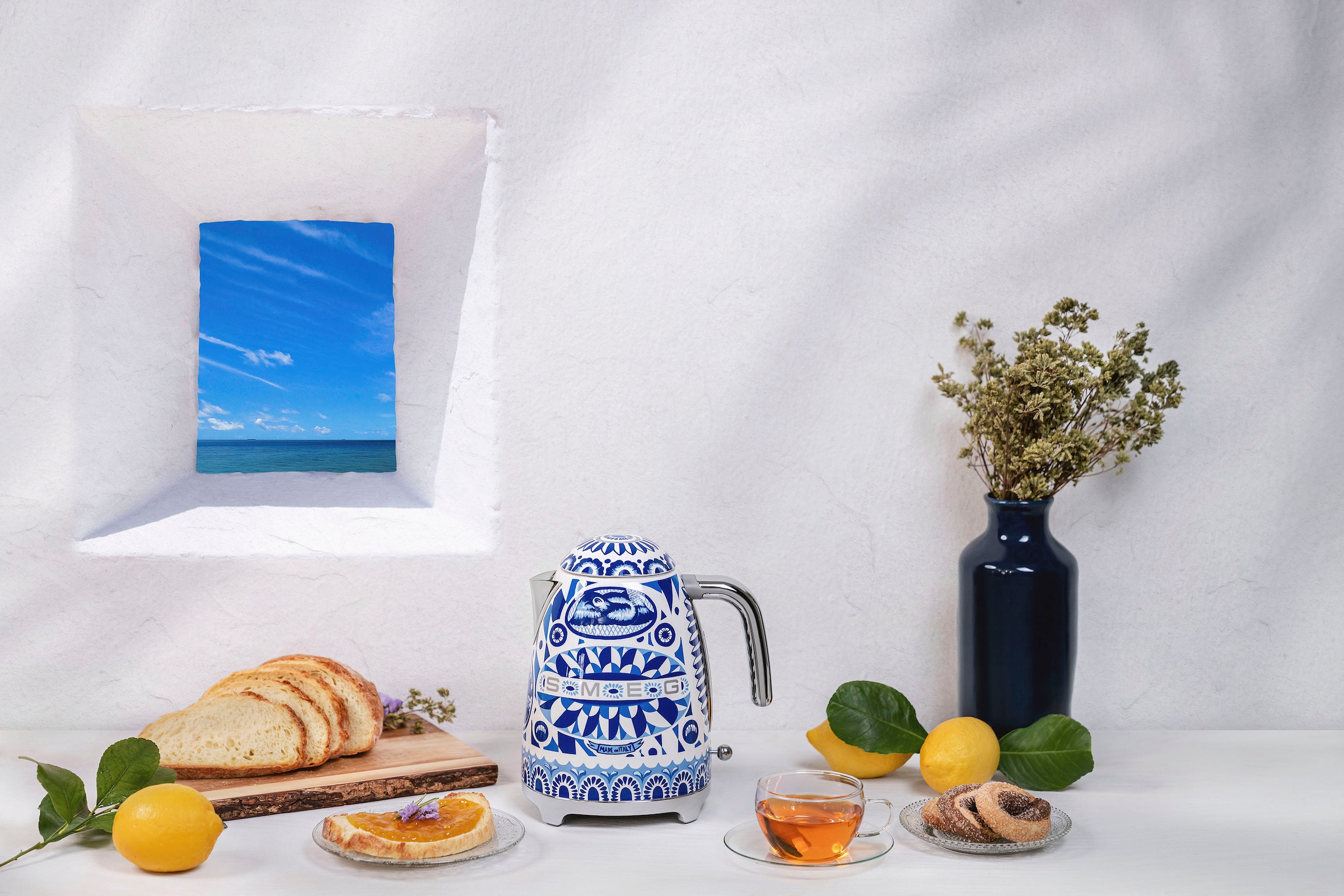 SMEG DOLCE & GABBANA Wasserkocher »KLF03DGBEU«, 1,7 l, 2400 W, Limited Edition Dolce & Gabbana Blue Mediterraneo